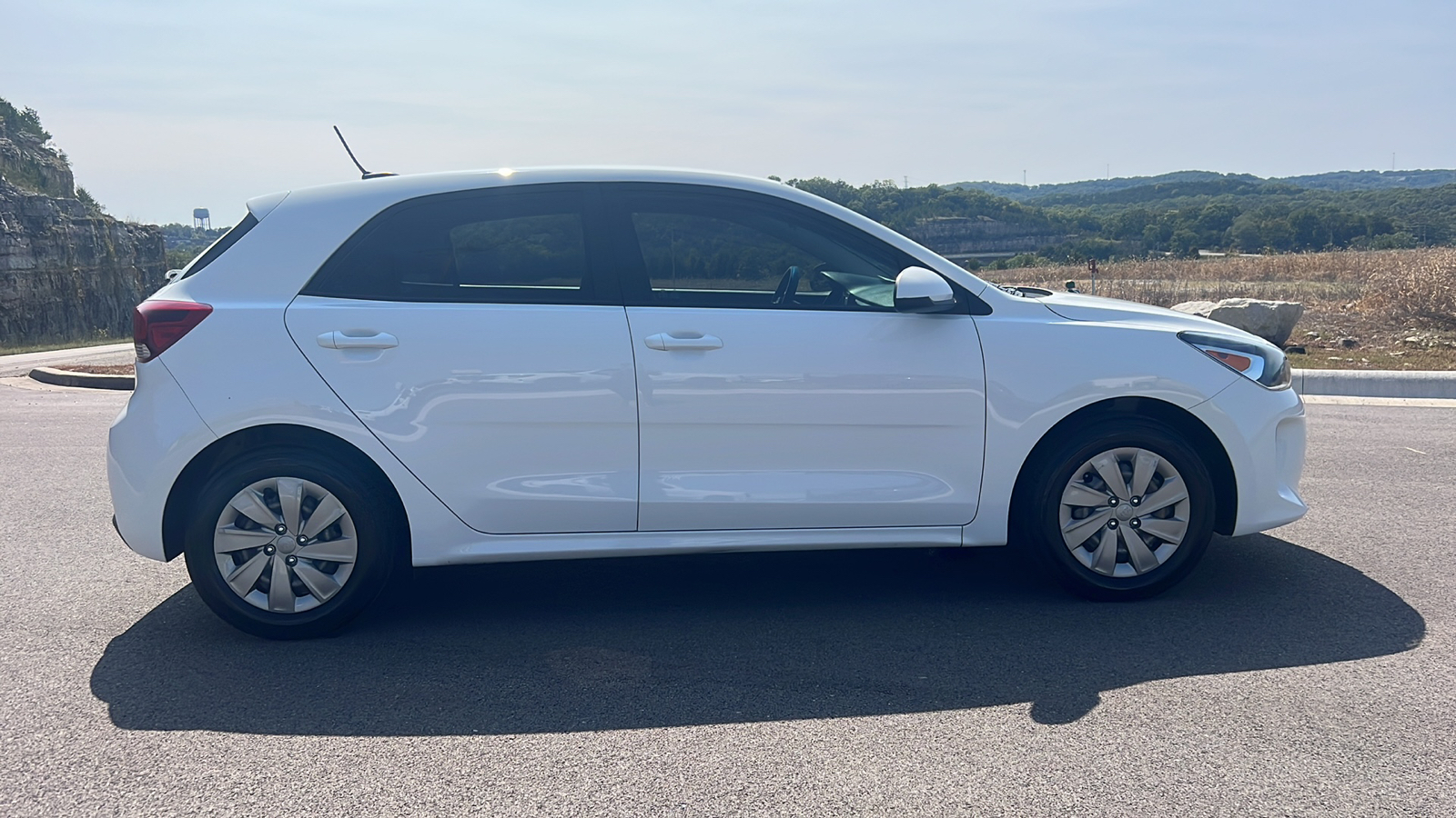 2020 Kia Rio 5-Door S 9