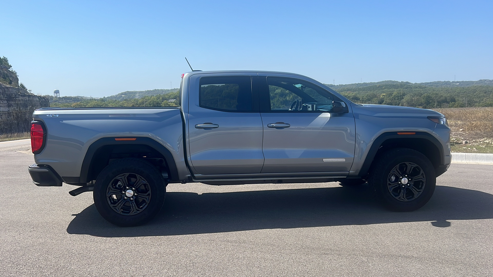 2024 GMC Canyon 4WD Elevation 9