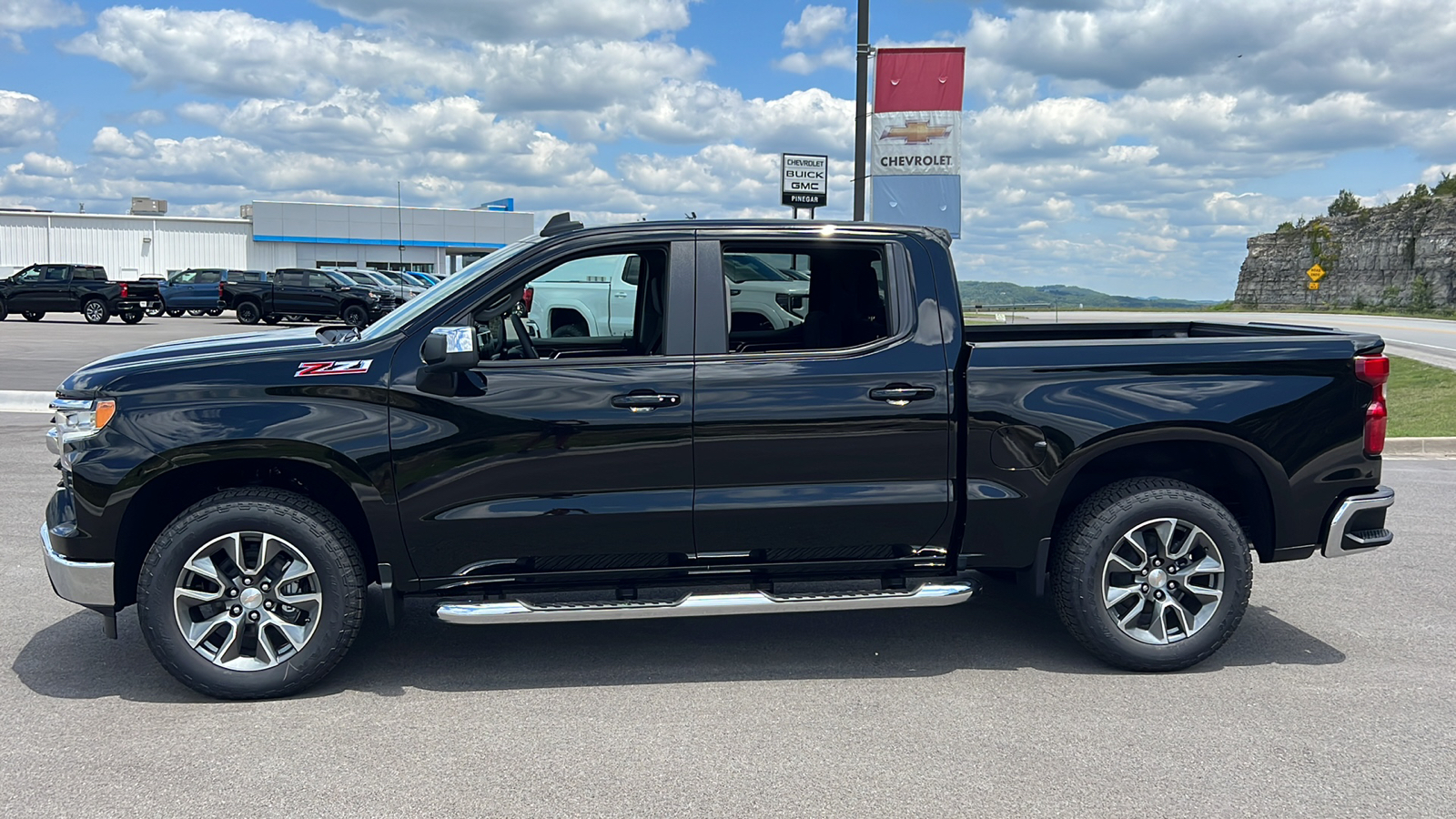 2024 Chevrolet Silverado 1500 LT 4