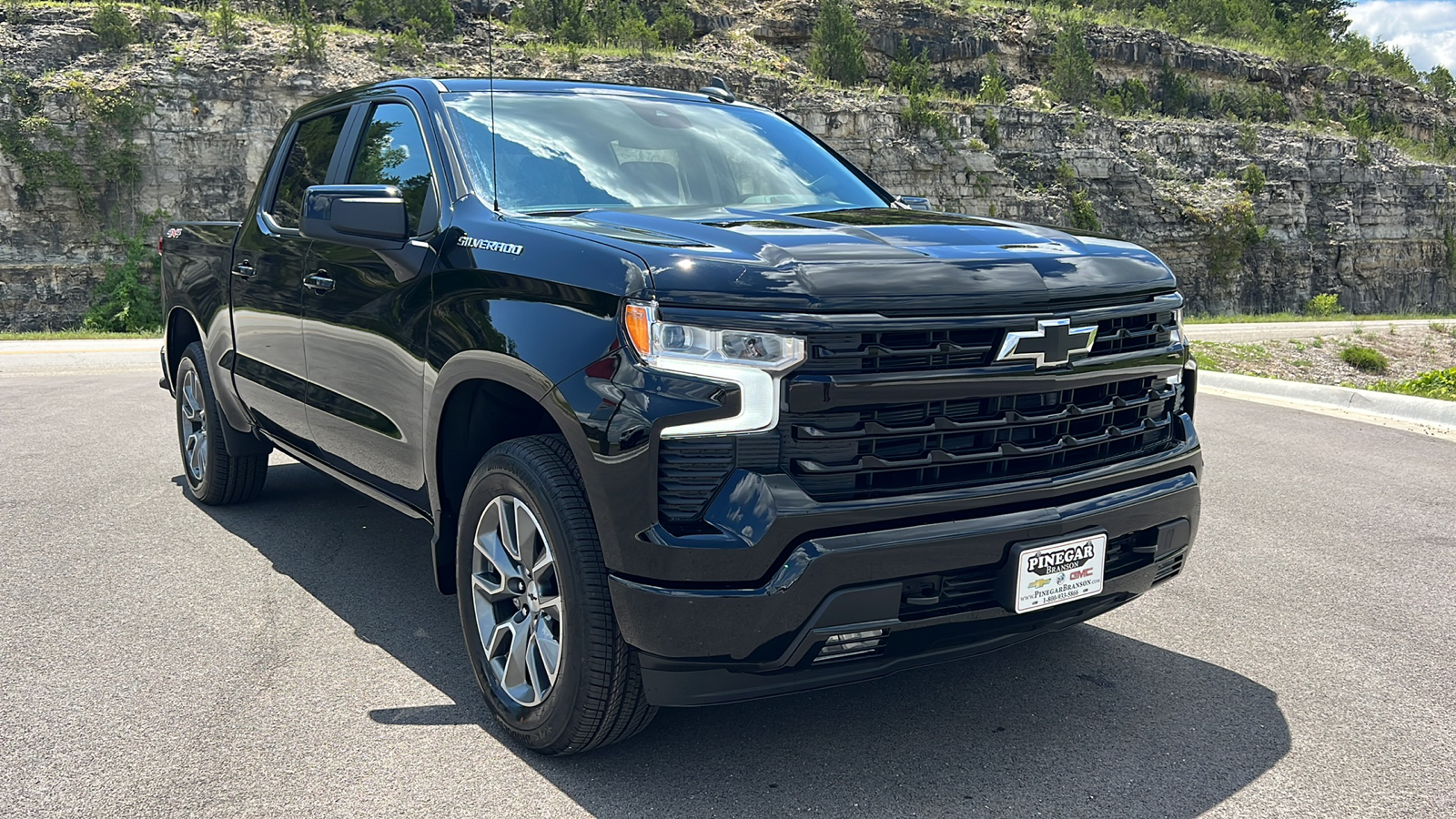 2024 Chevrolet Silverado 1500 RST 1