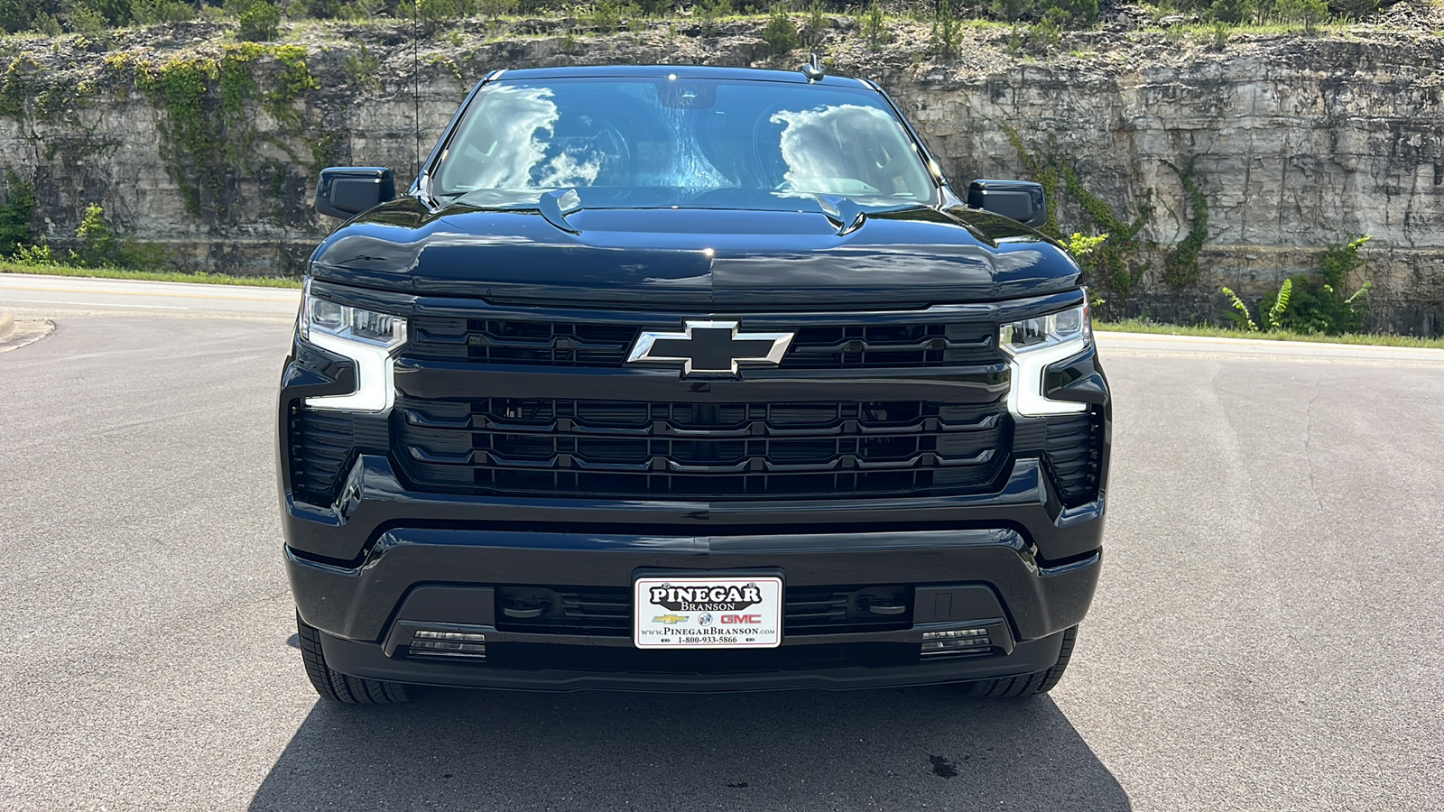 2024 Chevrolet Silverado 1500 RST 2