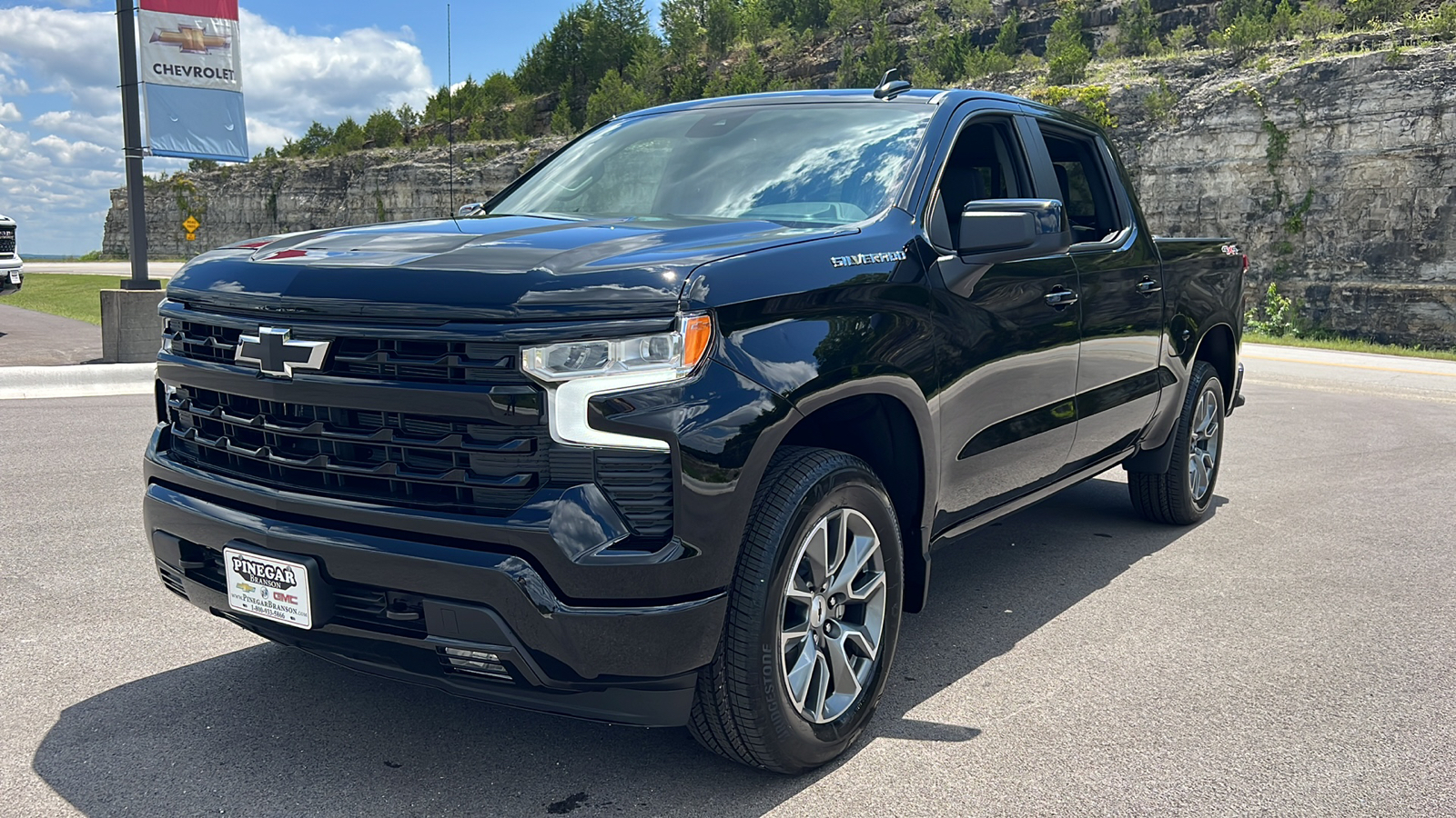 2024 Chevrolet Silverado 1500 RST 3