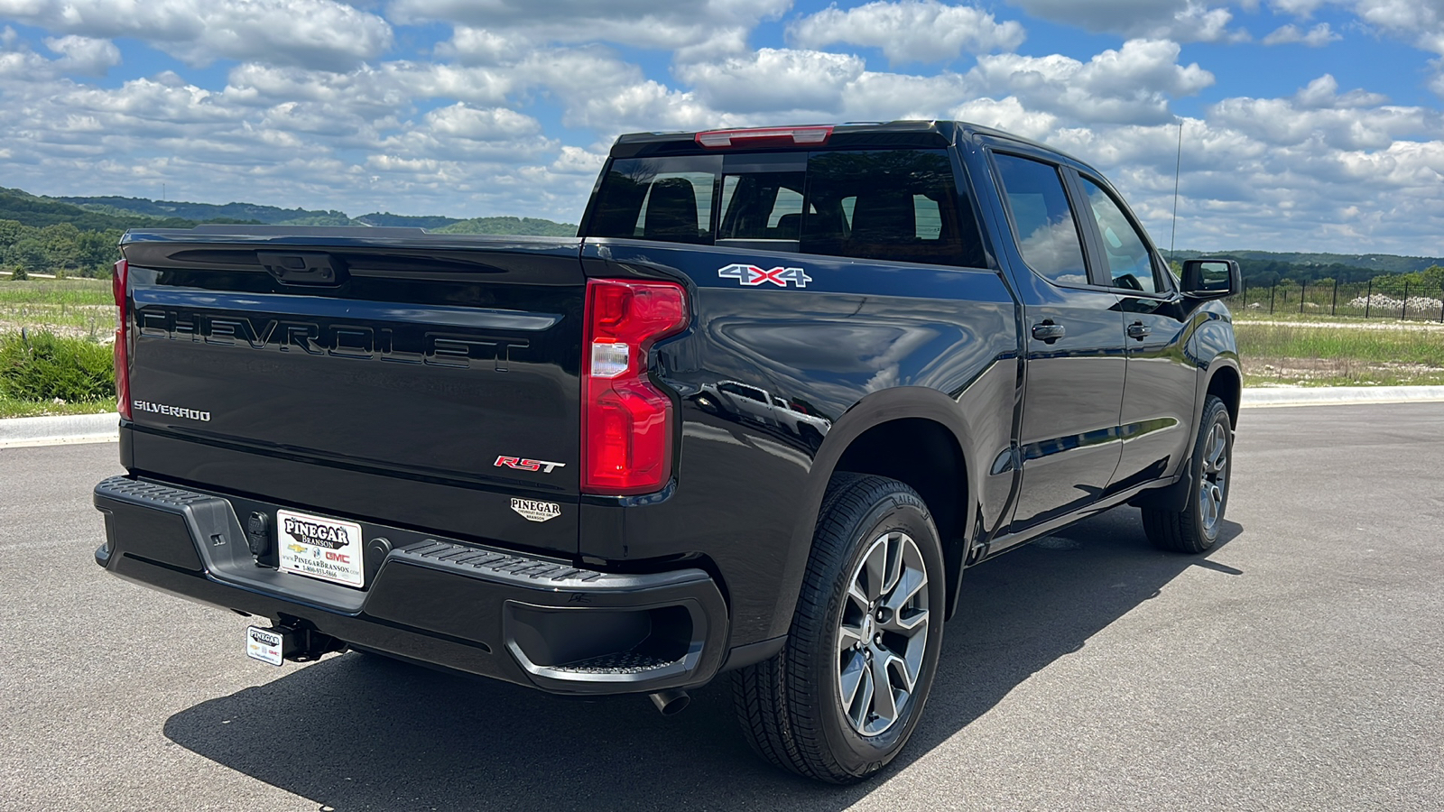 2024 Chevrolet Silverado 1500 RST 8