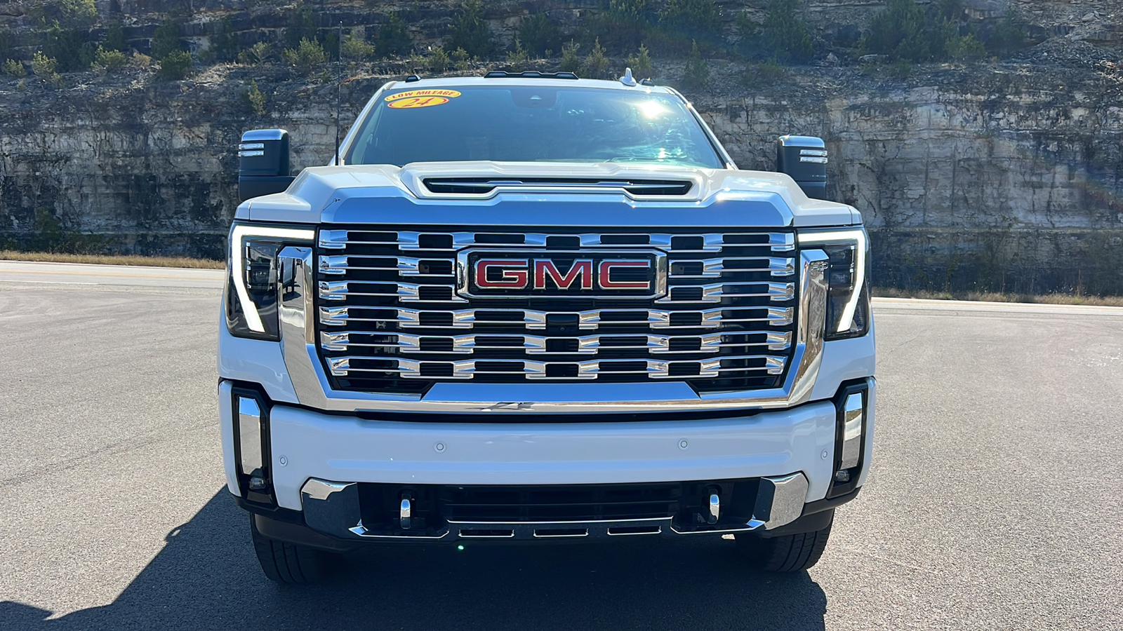 2024 GMC Sierra 3500HD Denali 2