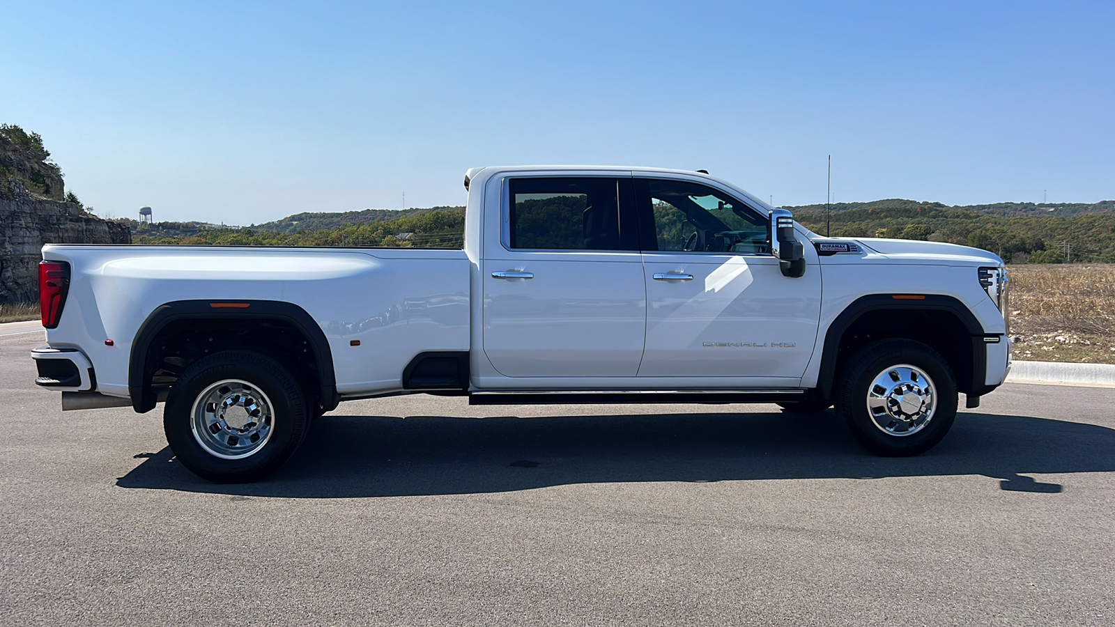 2024 GMC Sierra 3500HD Denali 9