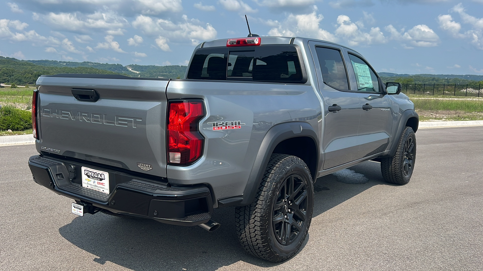 2024 Chevrolet Colorado 4WD Trail Boss 8