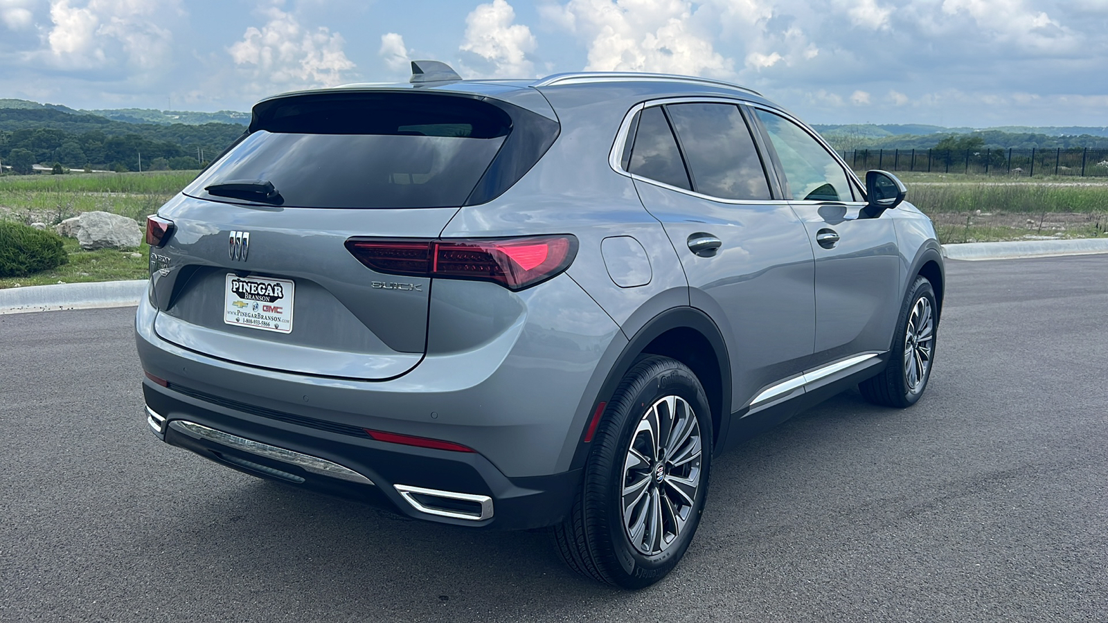 2024 Buick Envision Preferred 8