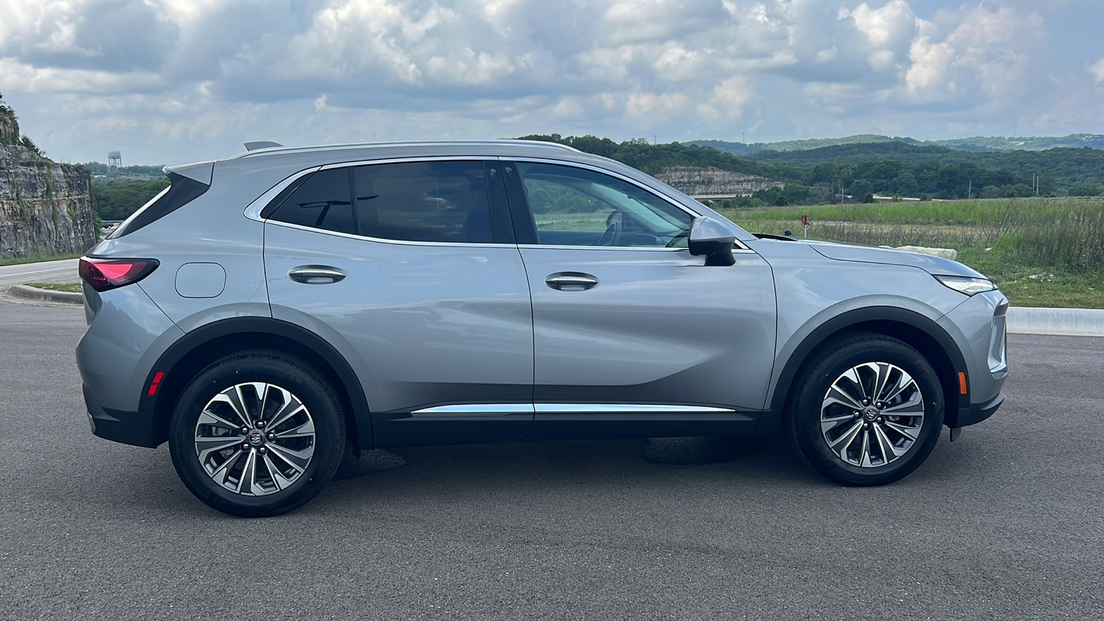 2024 Buick Envision Preferred 9