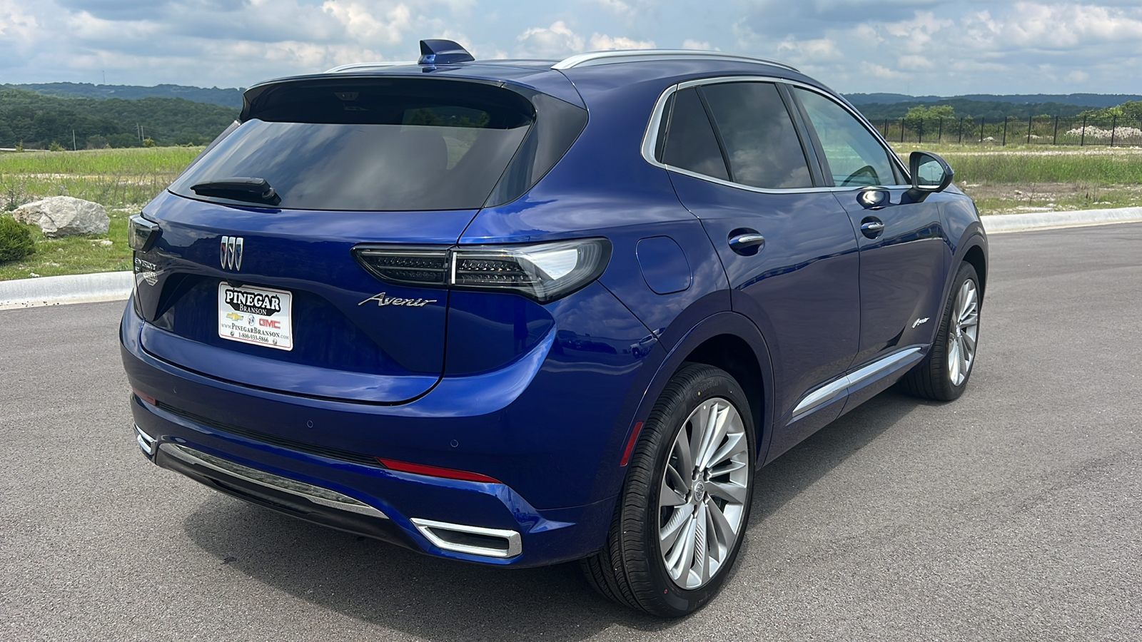 2024 Buick Envision Avenir 8