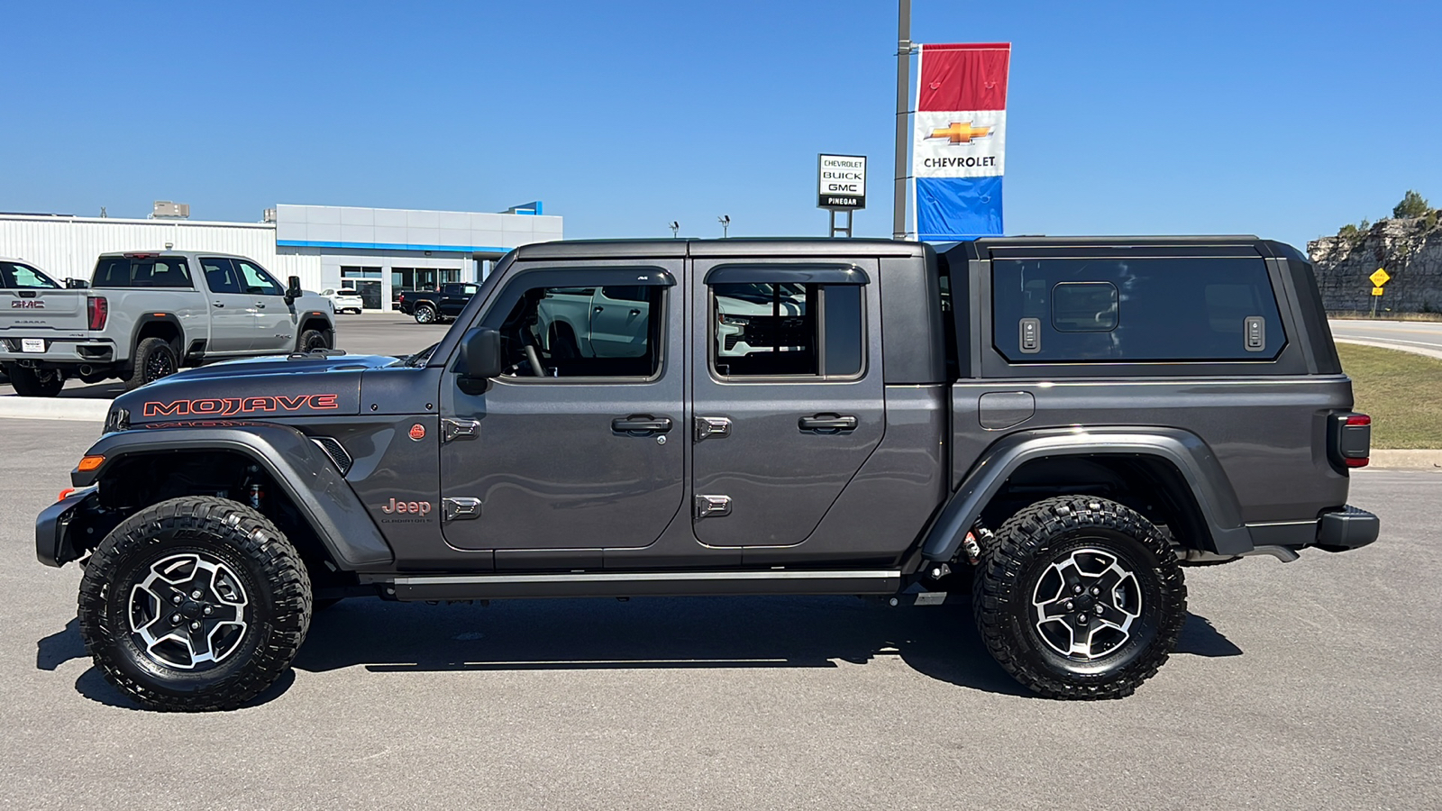 2023 Jeep Gladiator Mojave 4