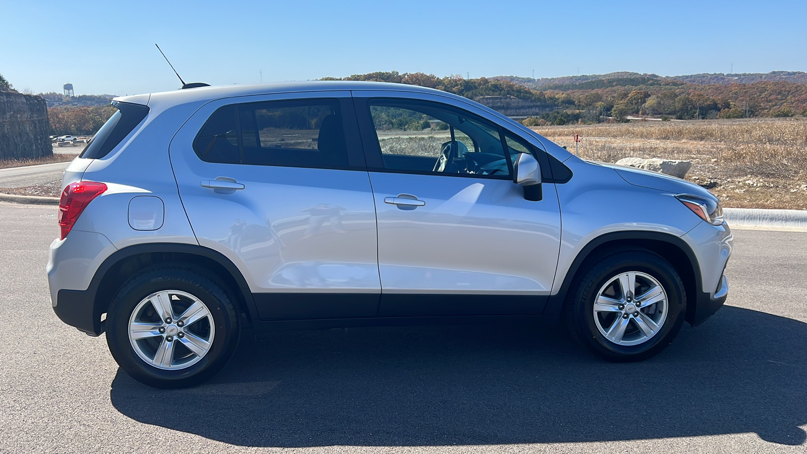 2020 Chevrolet Trax LS 9