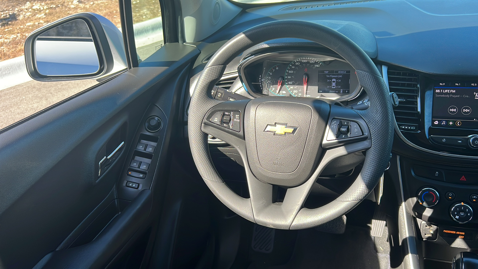 2020 Chevrolet Trax LS 13