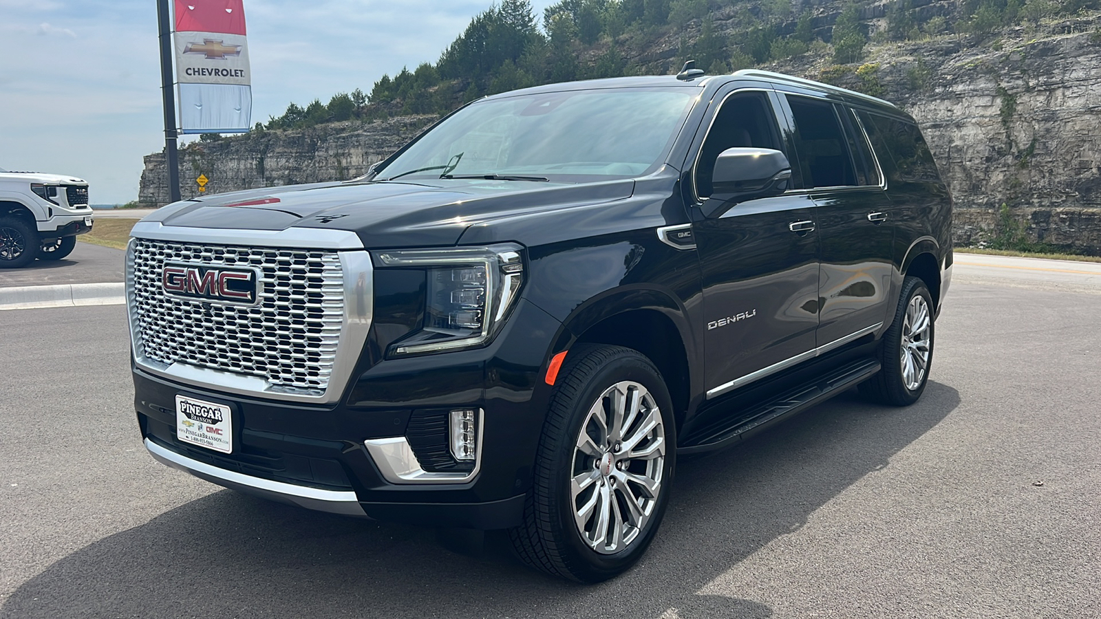 2024 GMC Yukon Denali 3