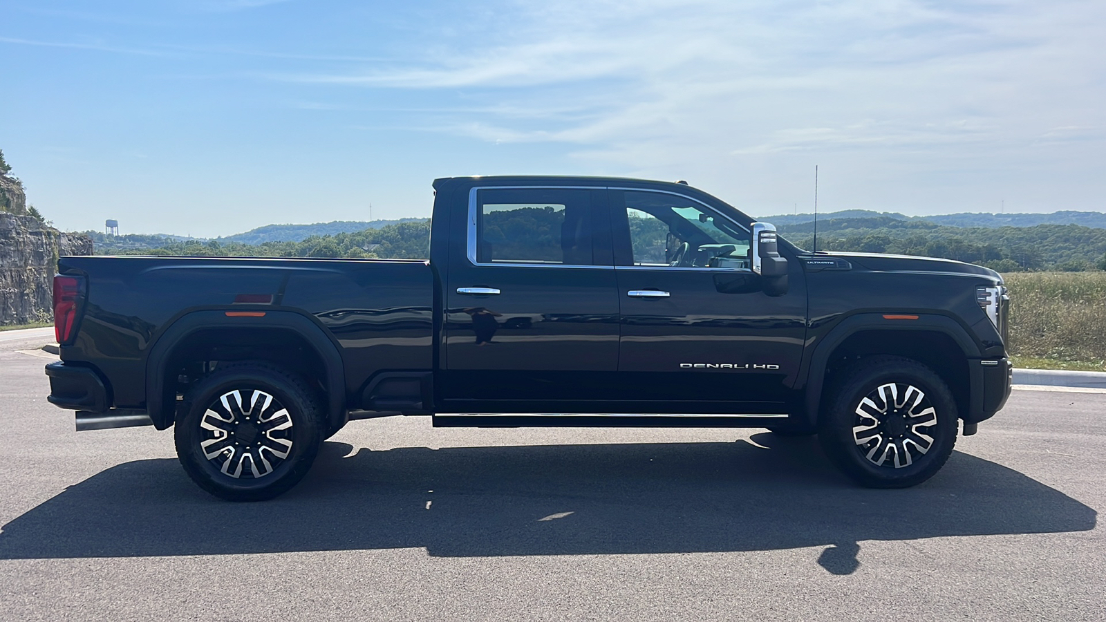 2024 GMC Sierra 2500HD Denali Ultimate 9