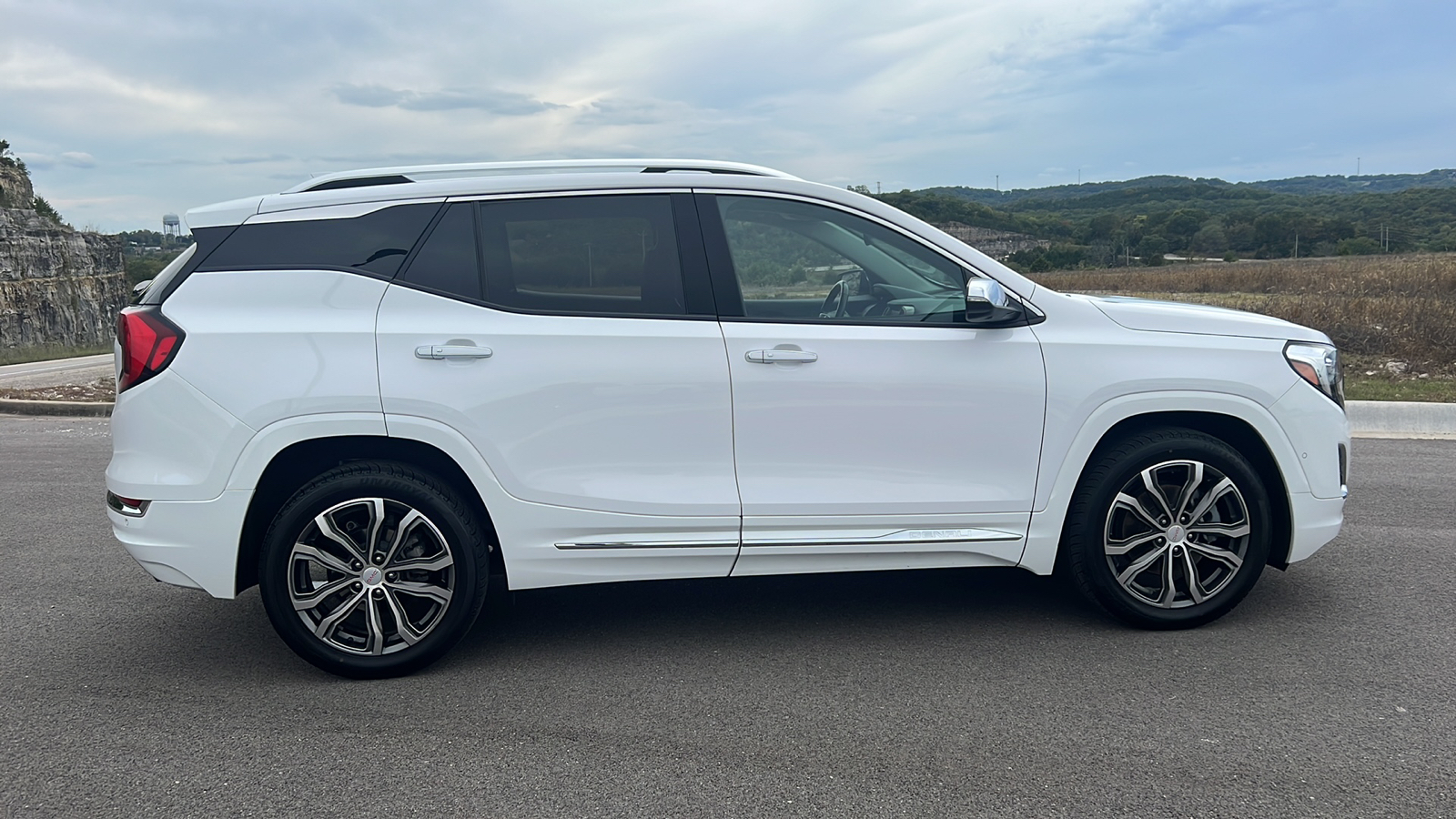 2020 GMC Terrain Denali 9