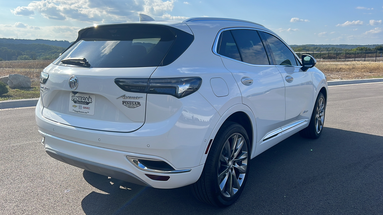 2021 Buick Envision Avenir 8