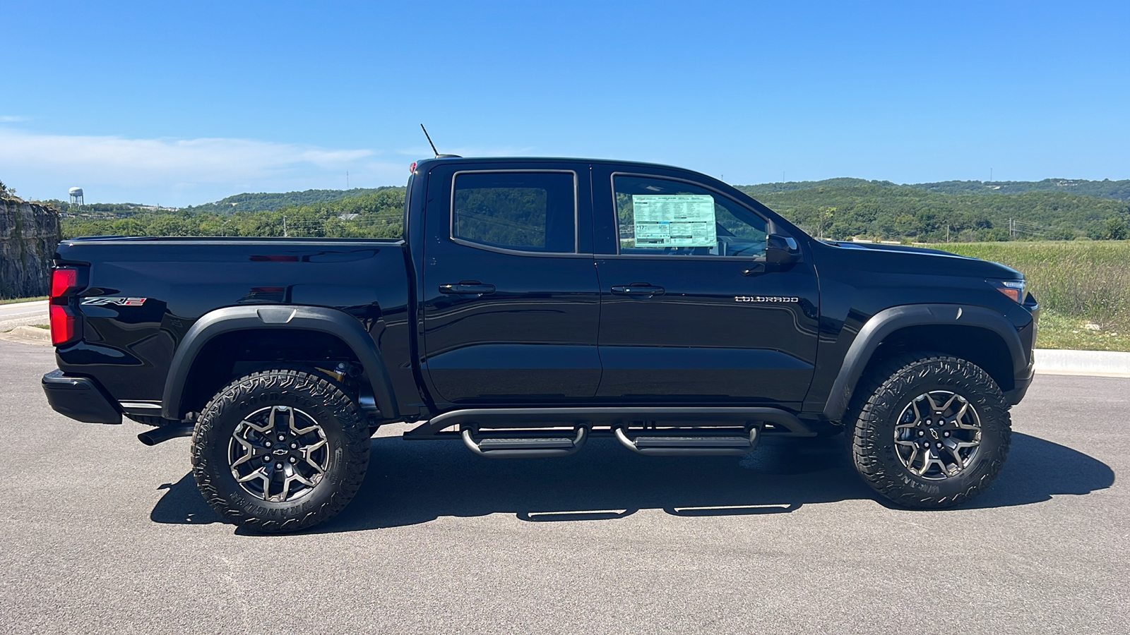 2024 Chevrolet Colorado 4WD ZR2 9