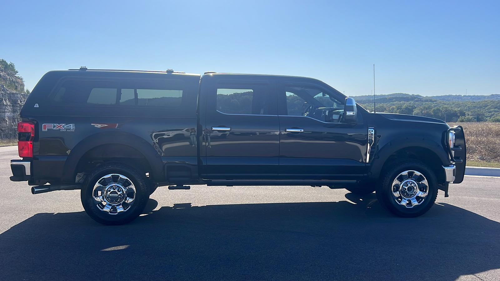 2023 Ford Super Duty F-250 SRW LARIAT 9