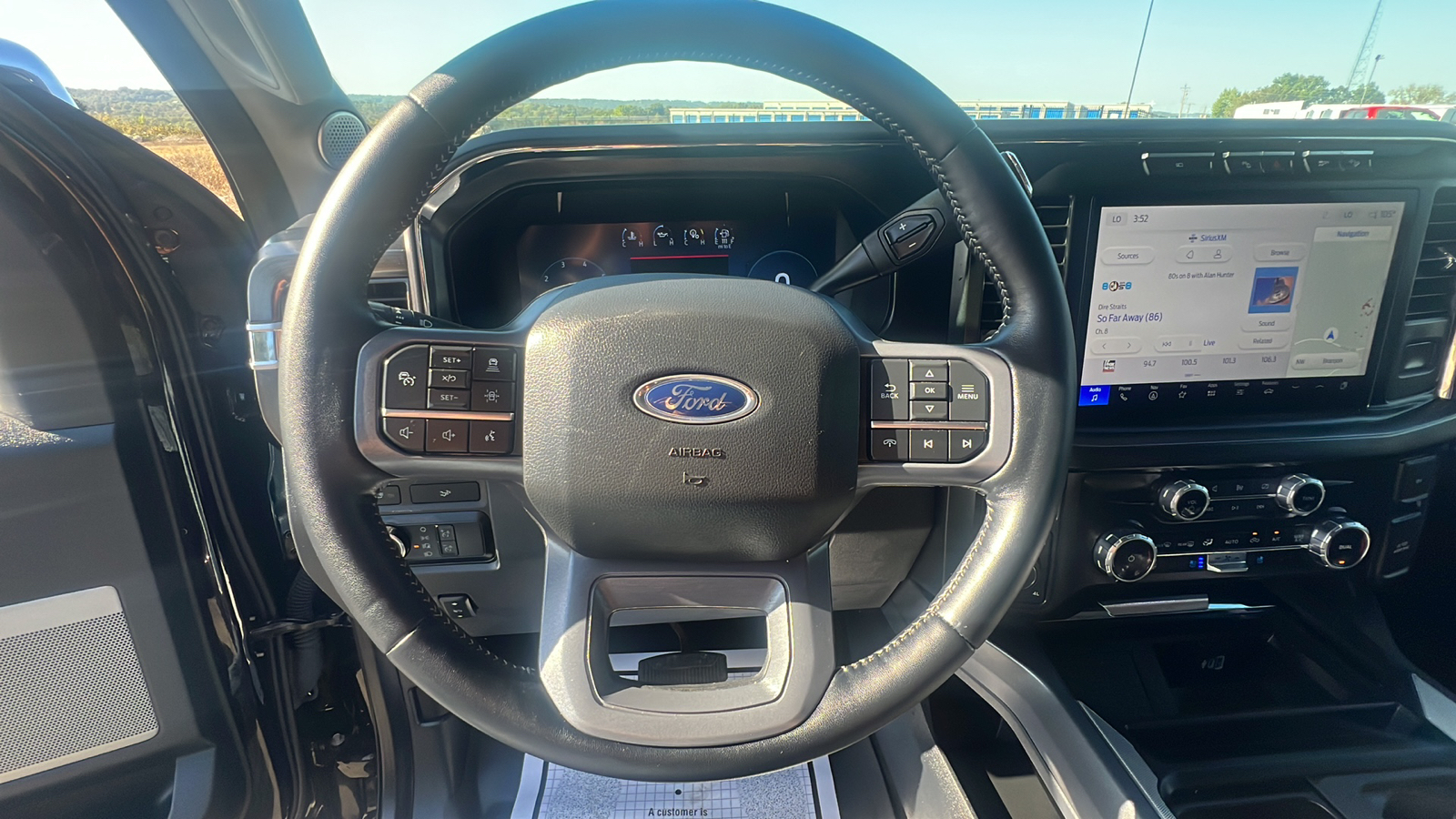 2023 Ford Super Duty F-250 SRW LARIAT 21