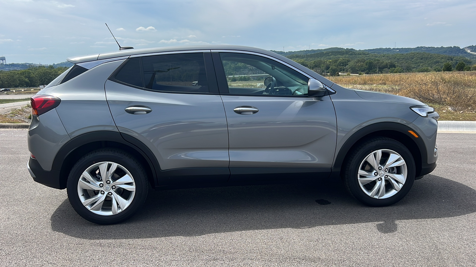 2025 Buick Envista Sport Touring 9