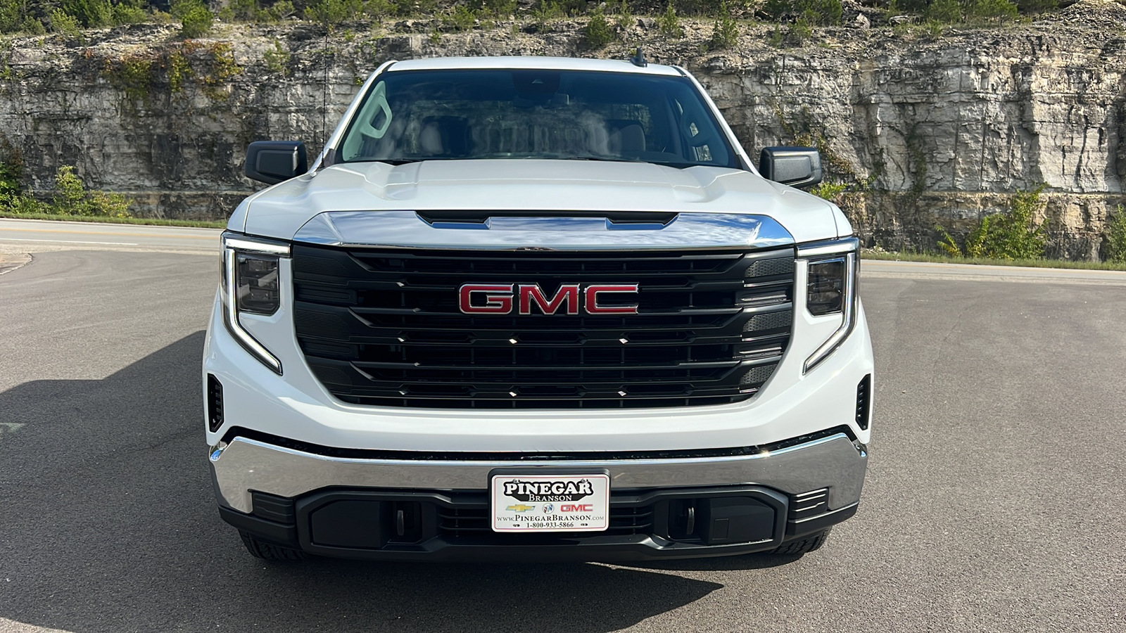 2024 GMC Sierra 1500 Pro 2