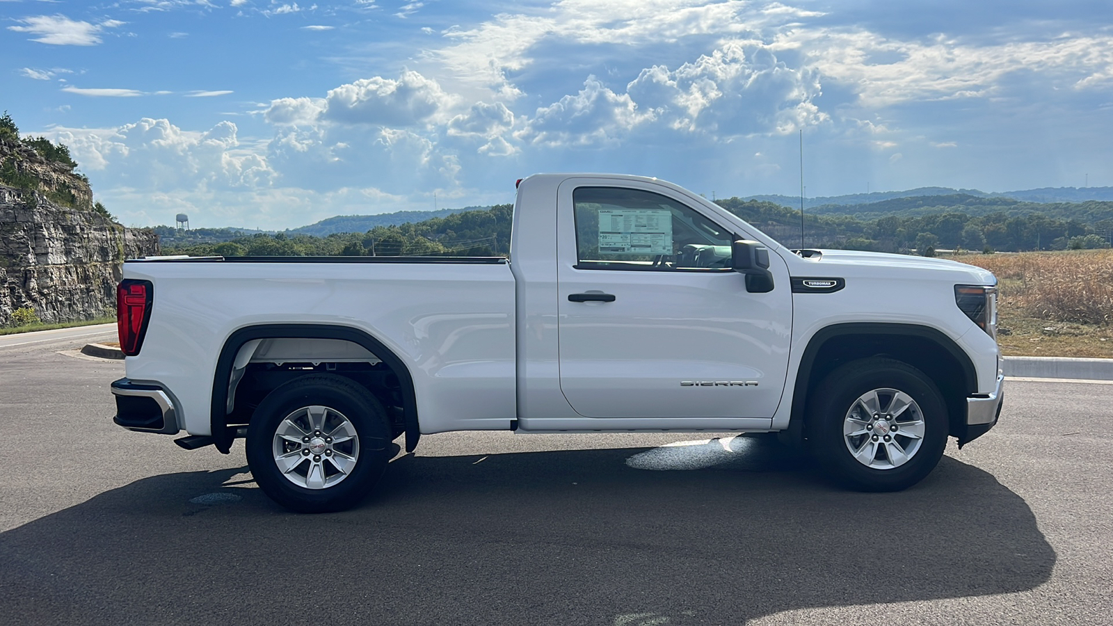 2024 GMC Sierra 1500 Pro 9