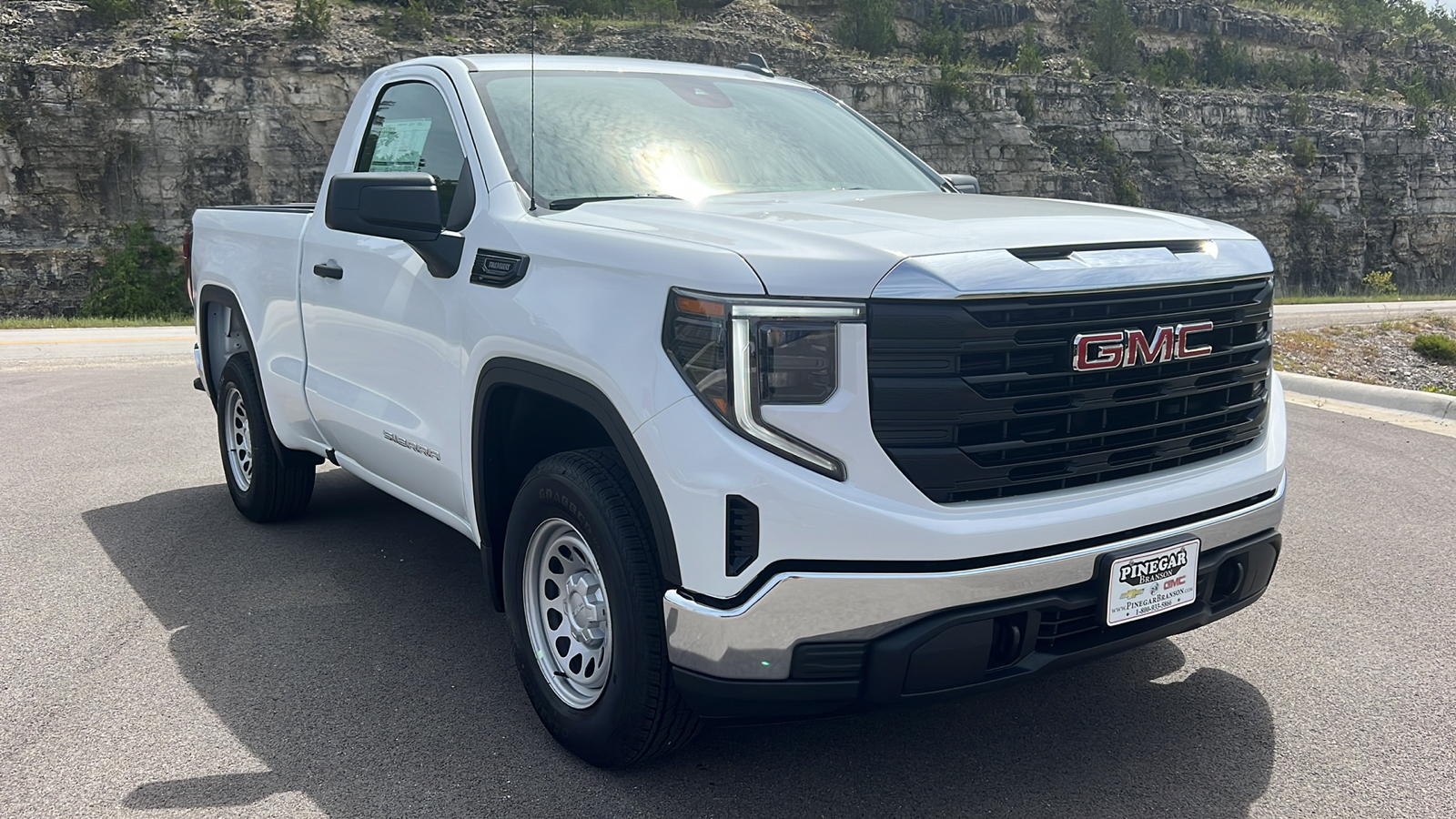 2024 GMC Sierra 1500 Pro 1