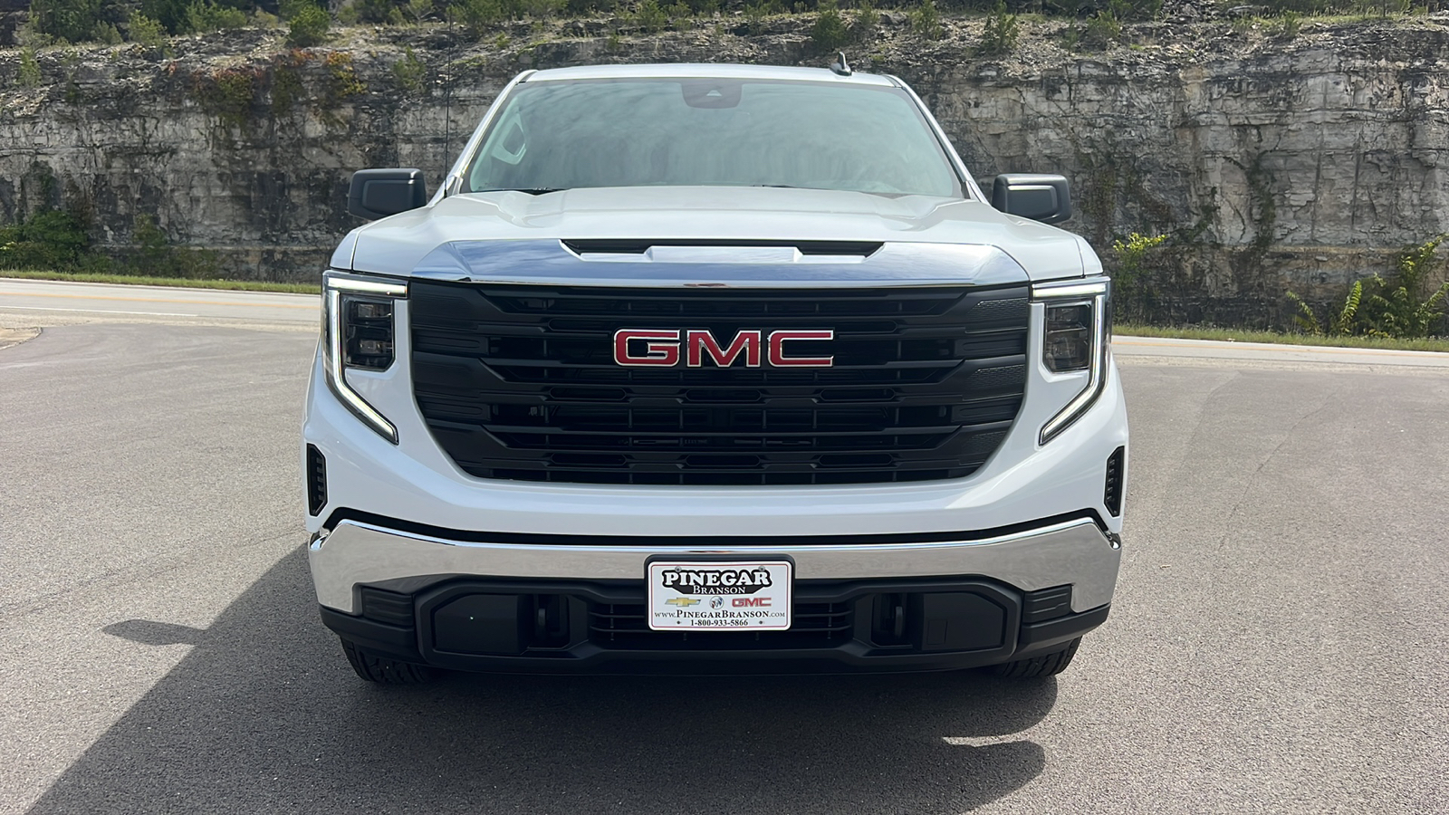 2024 GMC Sierra 1500 Pro 2