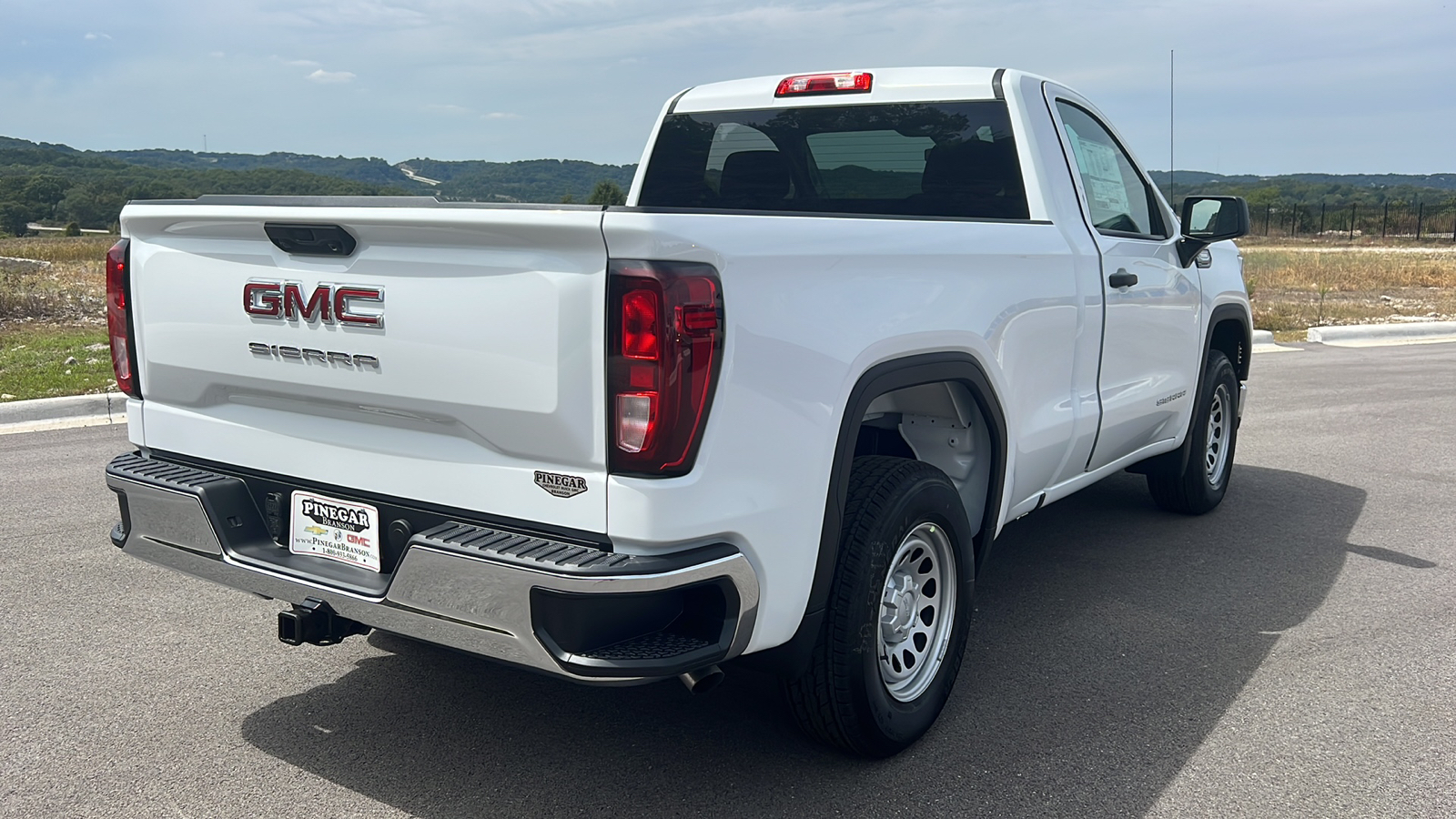 2024 GMC Sierra 1500 Pro 8