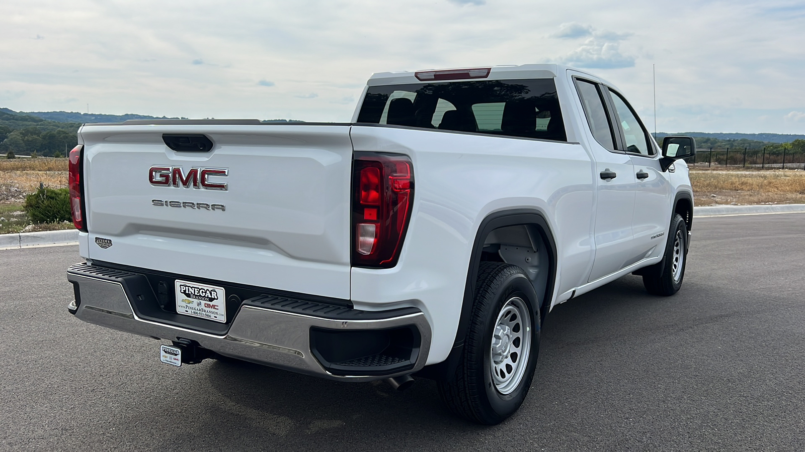 2025 GMC Sierra 1500 Pro 8