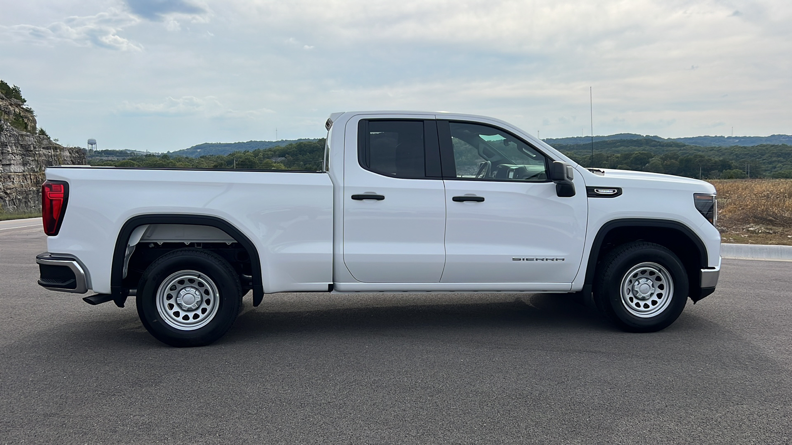 2025 GMC Sierra 1500 Pro 9