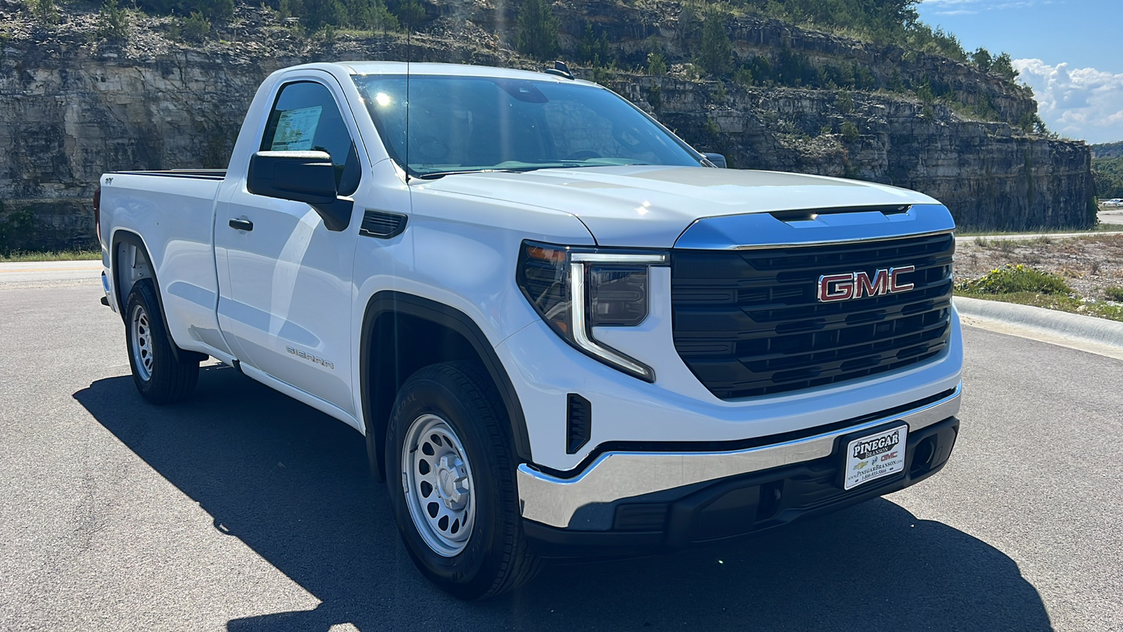 2024 GMC Sierra 1500 Pro 1