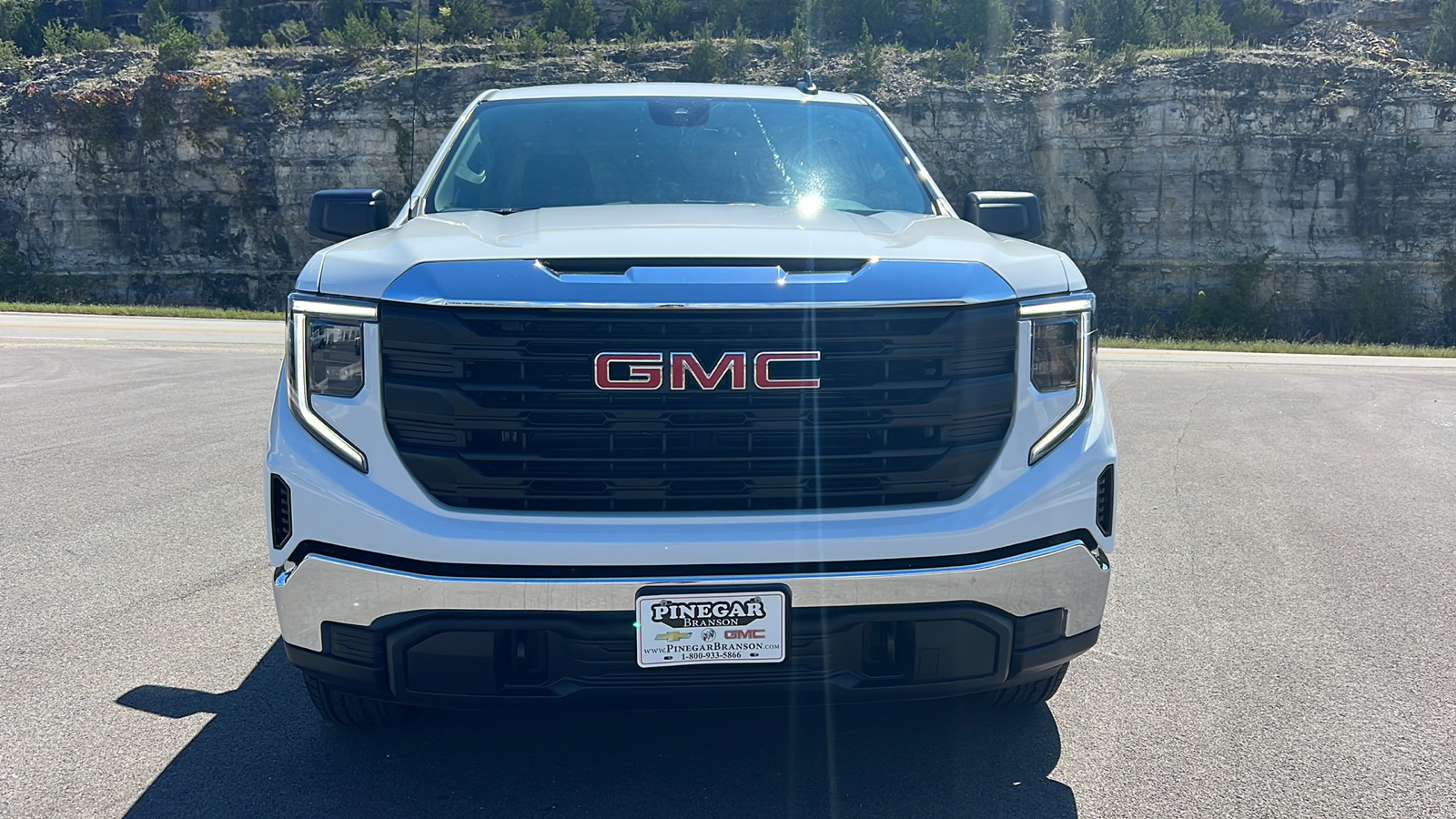 2024 GMC Sierra 1500 Pro 2