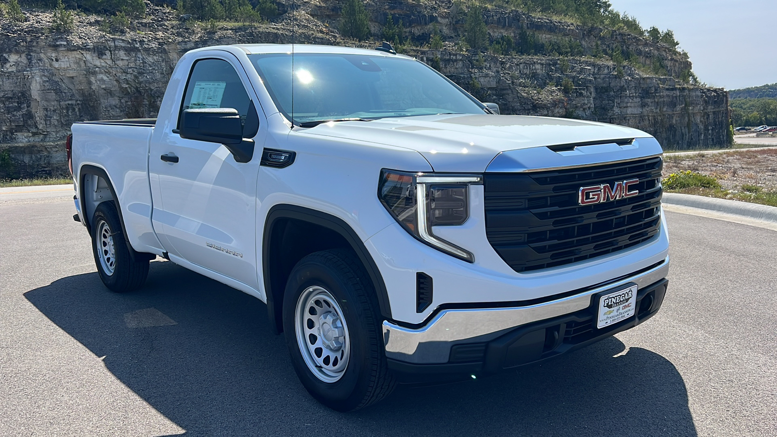 2024 GMC Sierra 1500 Pro 1