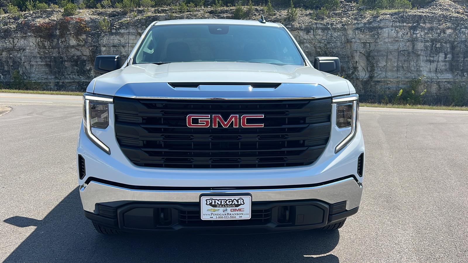 2024 GMC Sierra 1500 Pro 2