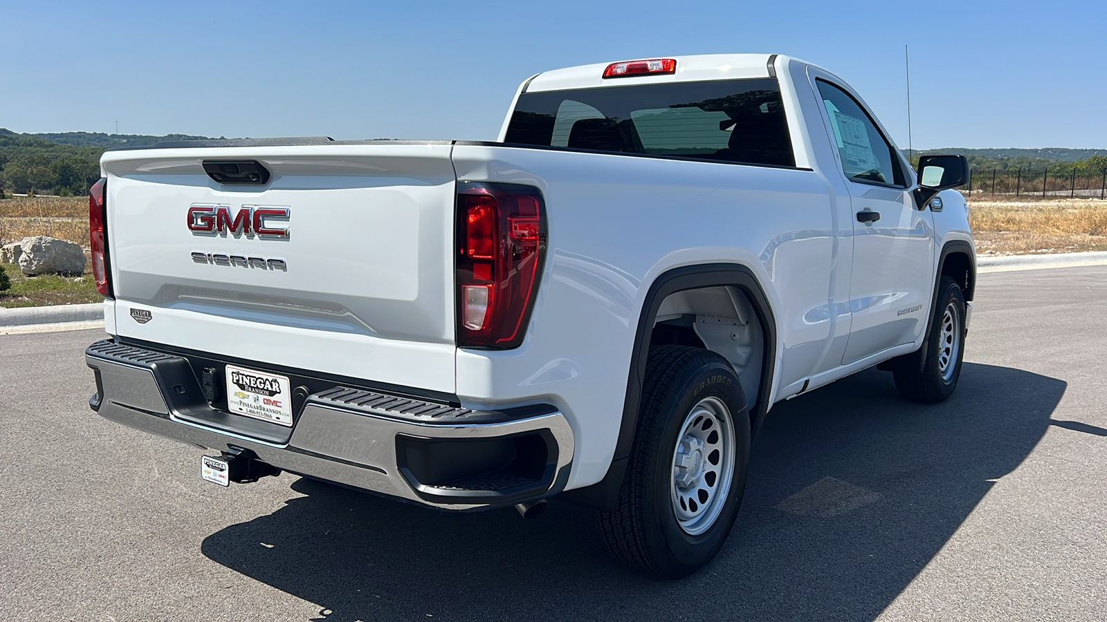 2024 GMC Sierra 1500 Pro 8