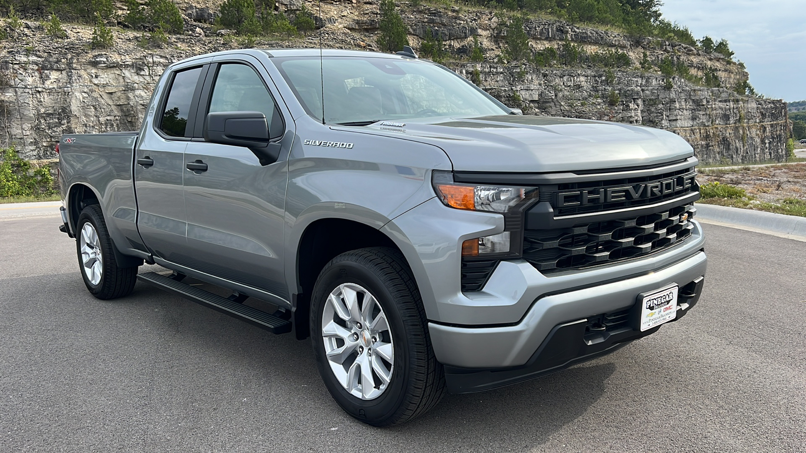 2025 Chevrolet Silverado 1500 Custom 1