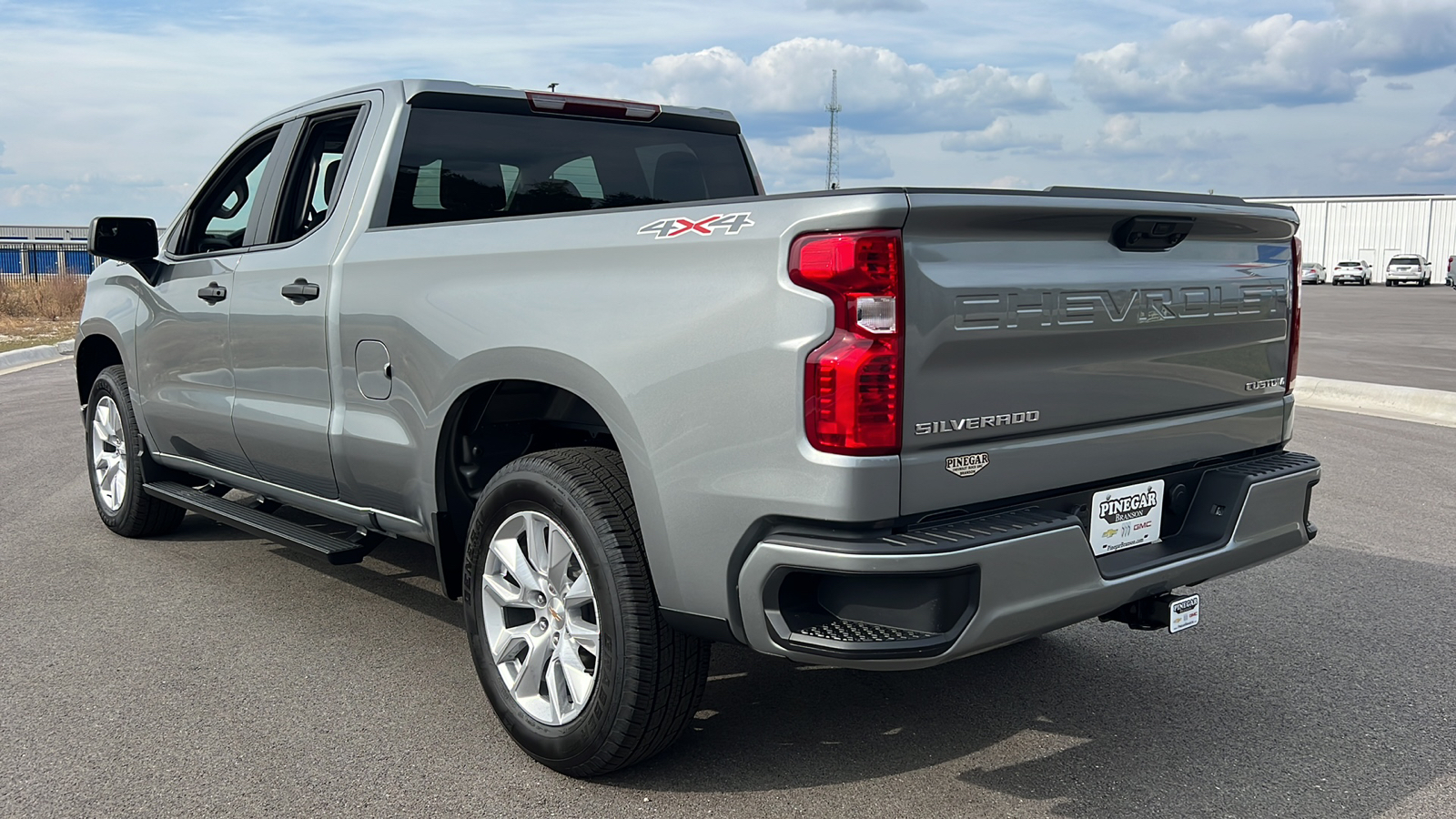 2025 Chevrolet Silverado 1500 Custom 6