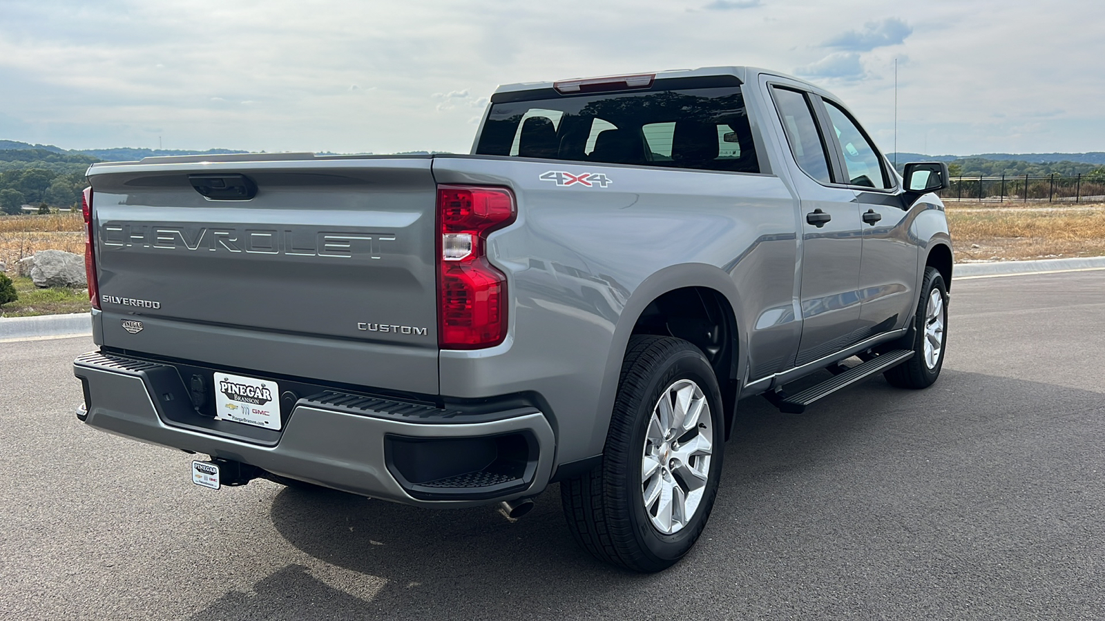 2025 Chevrolet Silverado 1500 Custom 8