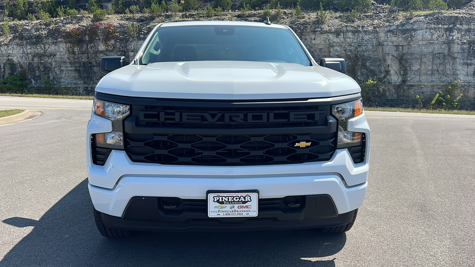 2025 Chevrolet Silverado 1500 Custom 2