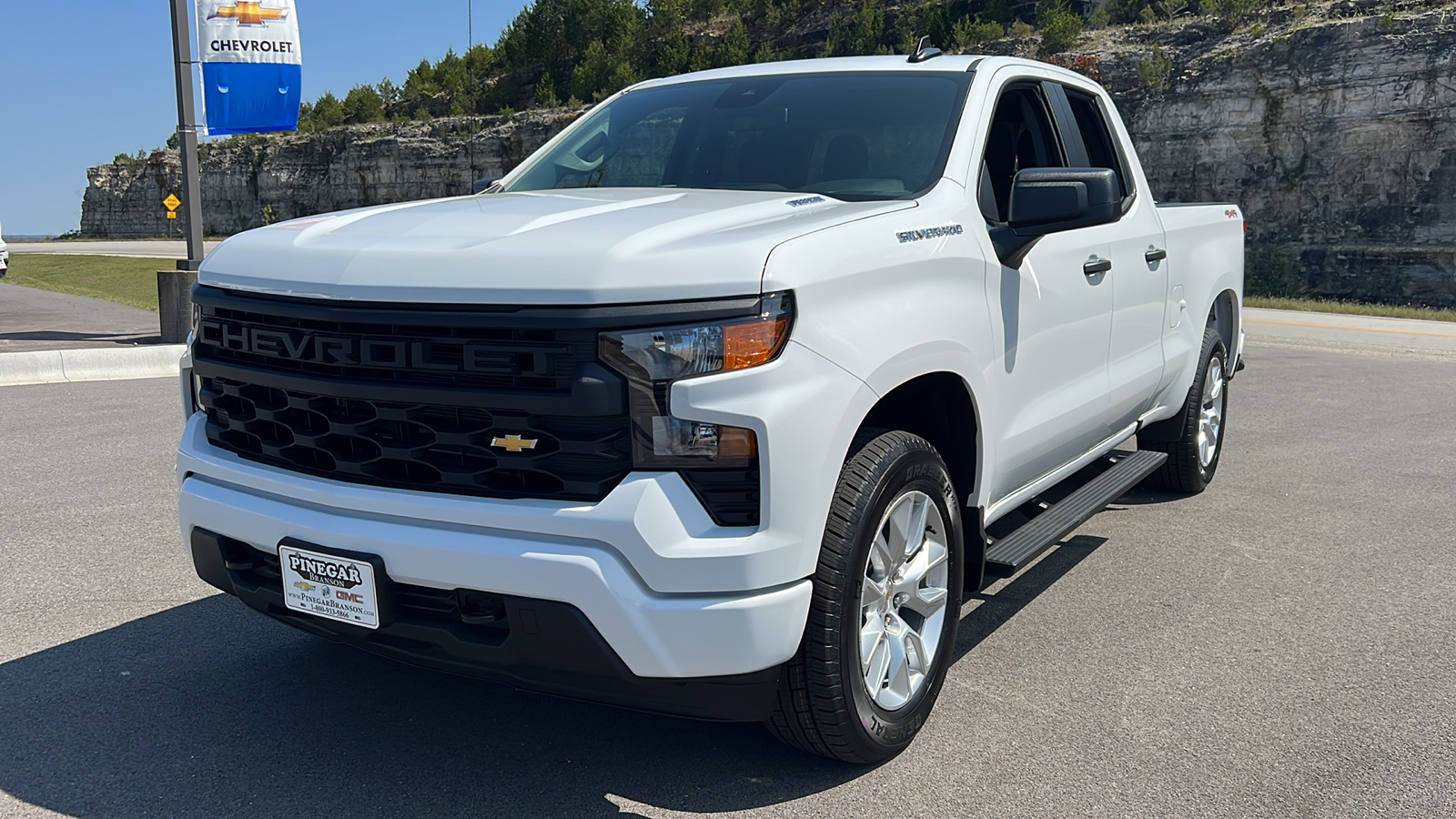 2025 Chevrolet Silverado 1500 Custom 3