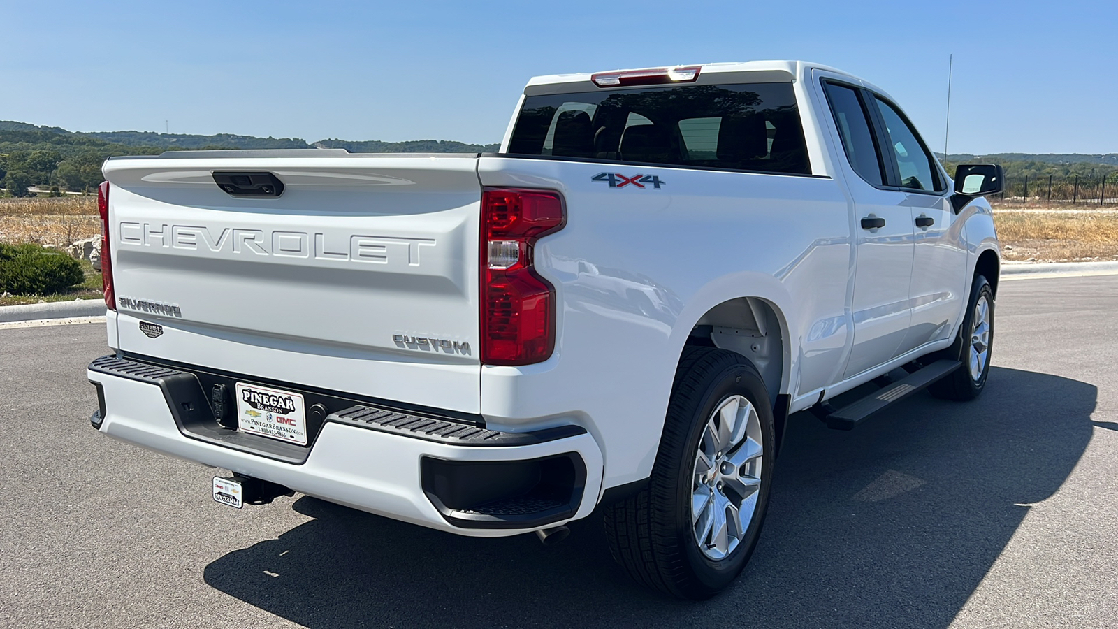 2025 Chevrolet Silverado 1500 Custom 8