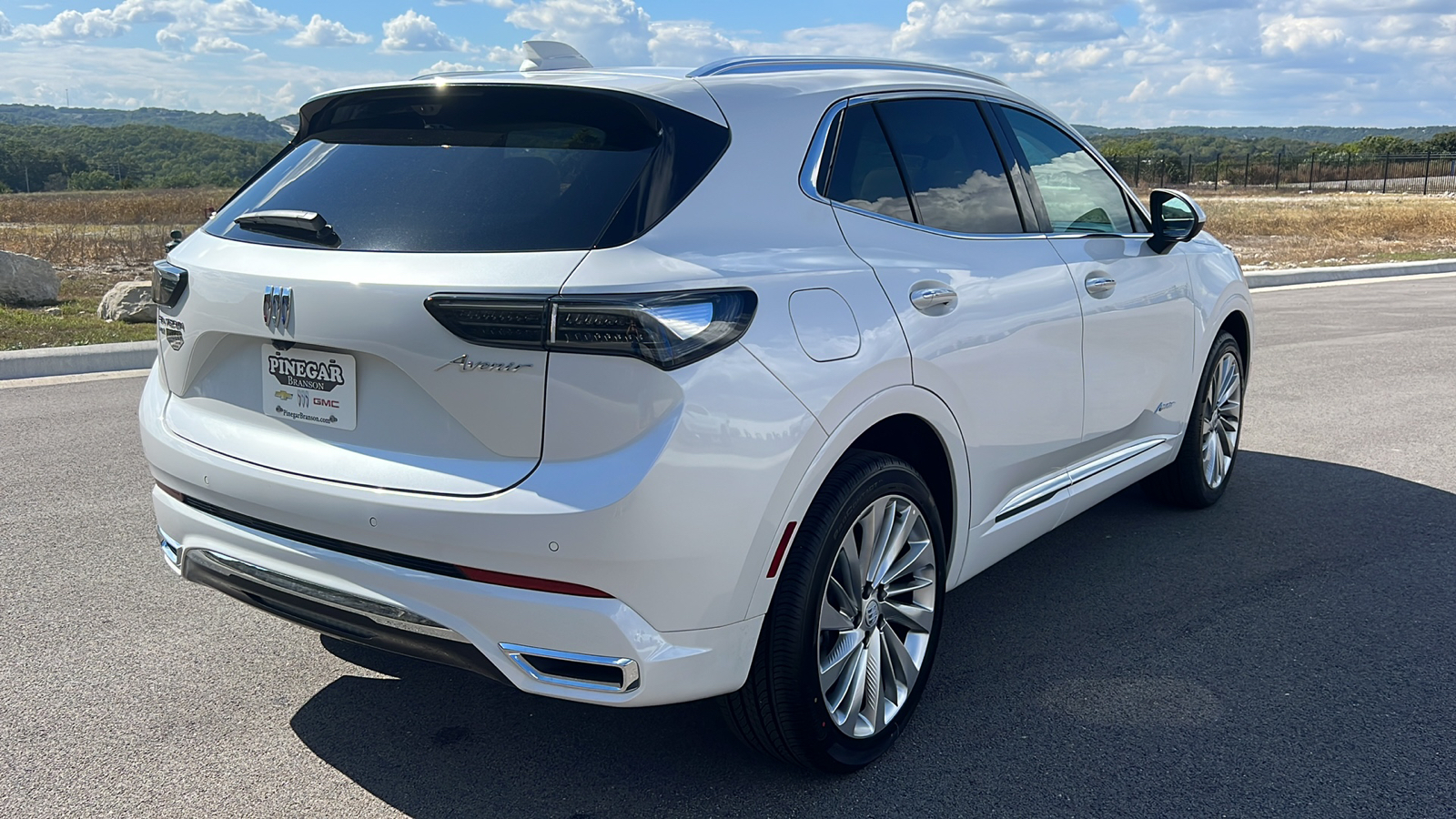 2024 Buick Envision Avenir 8