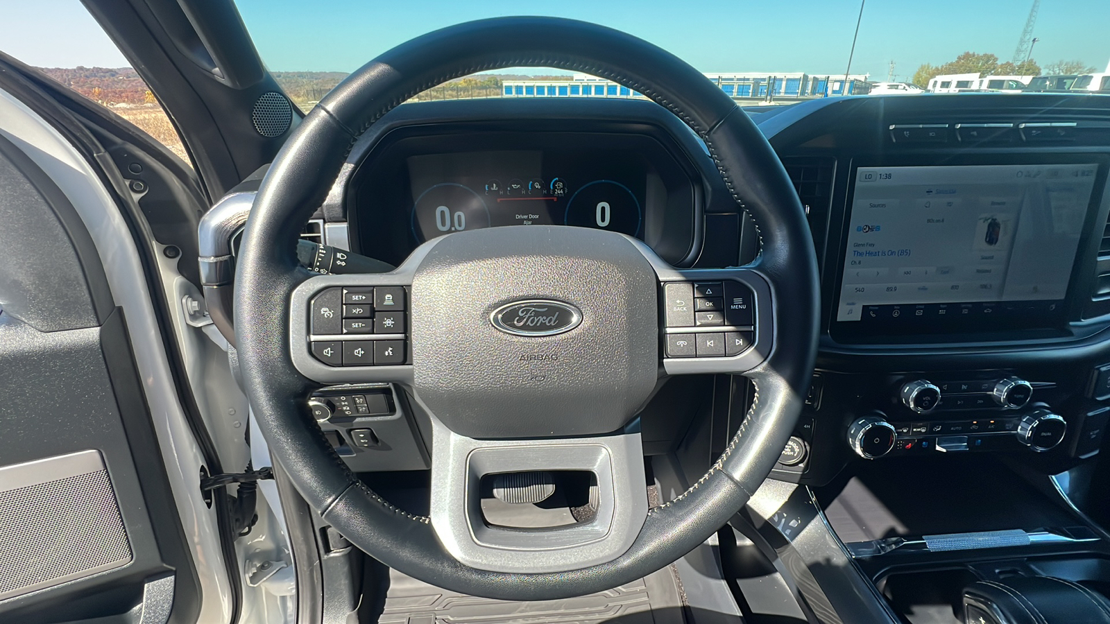 2023 Ford F-150 LARIAT 21