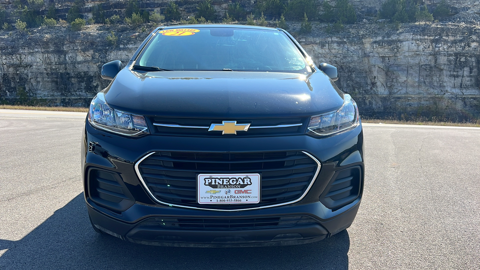 2021 Chevrolet Trax LS 2