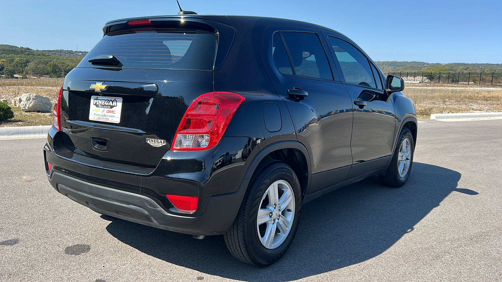 2021 Chevrolet Trax LS 8