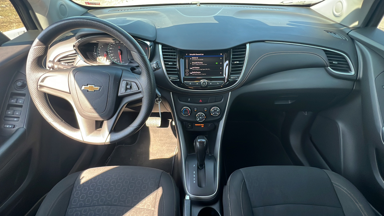 2021 Chevrolet Trax LS 12