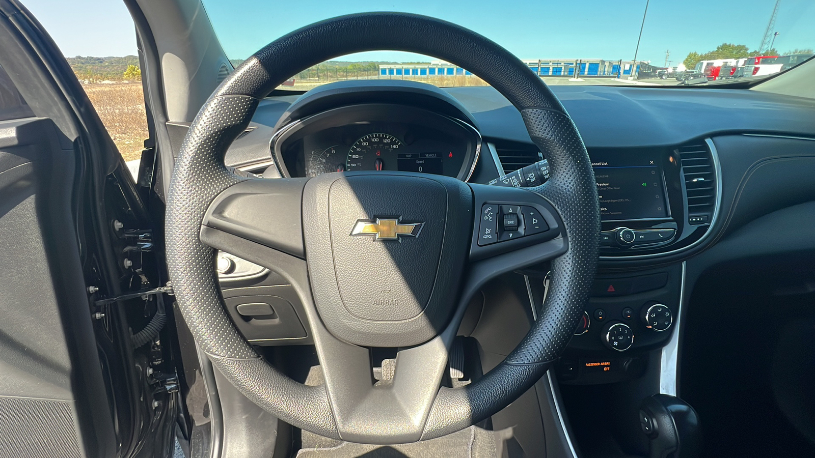 2021 Chevrolet Trax LS 21