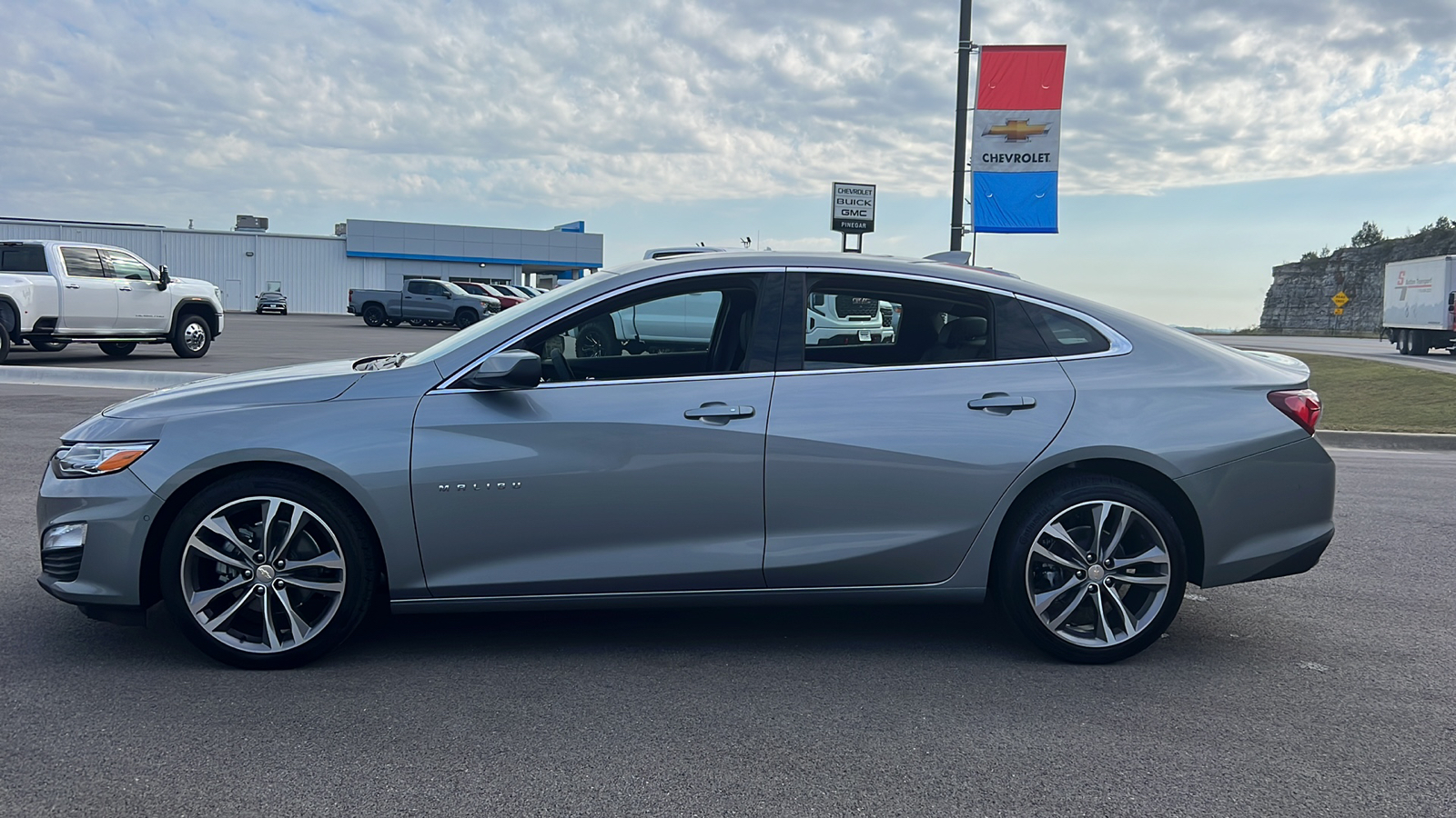 2025 Chevrolet Malibu LT 4