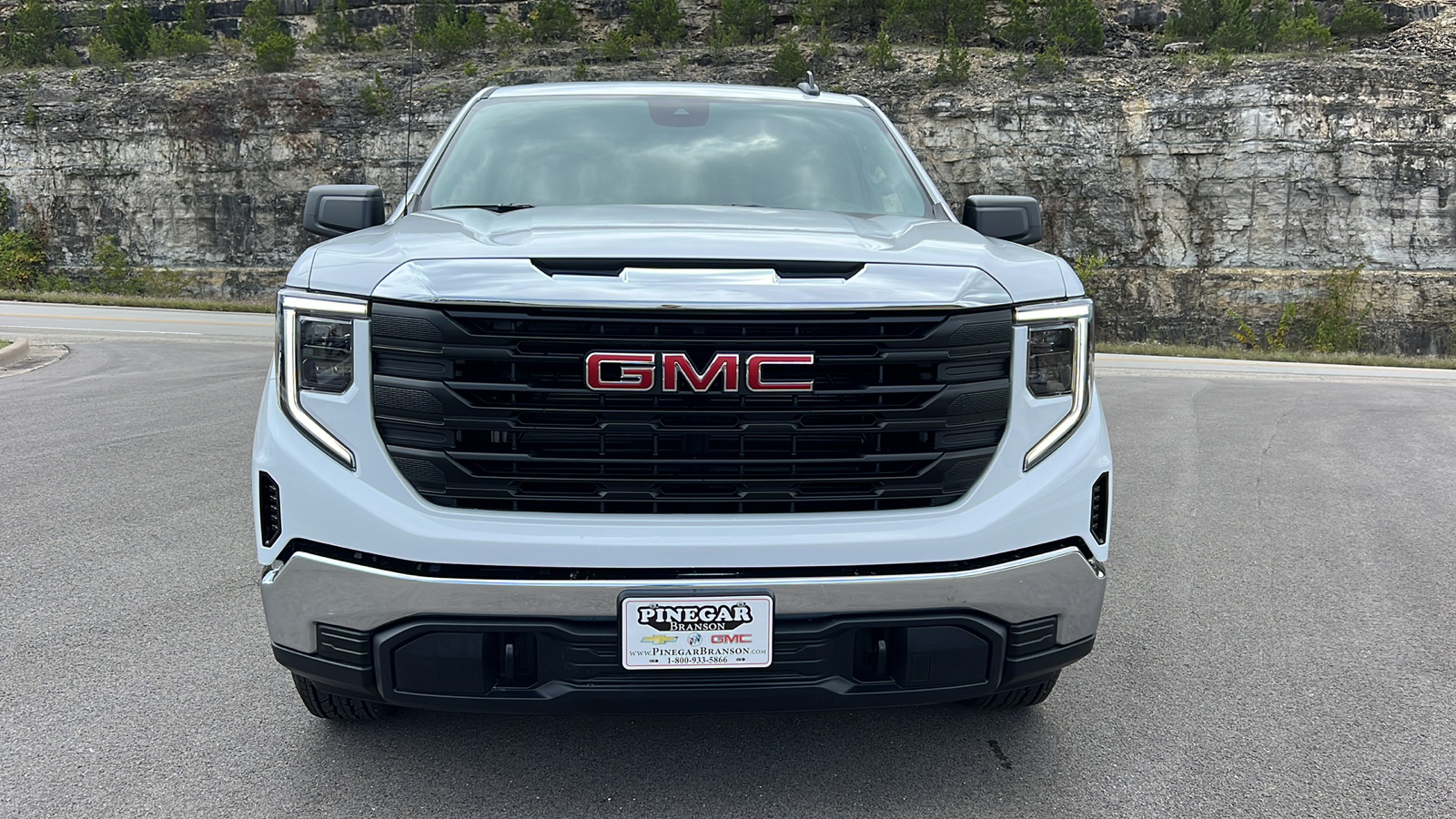 2024 GMC Sierra 1500 Pro 2